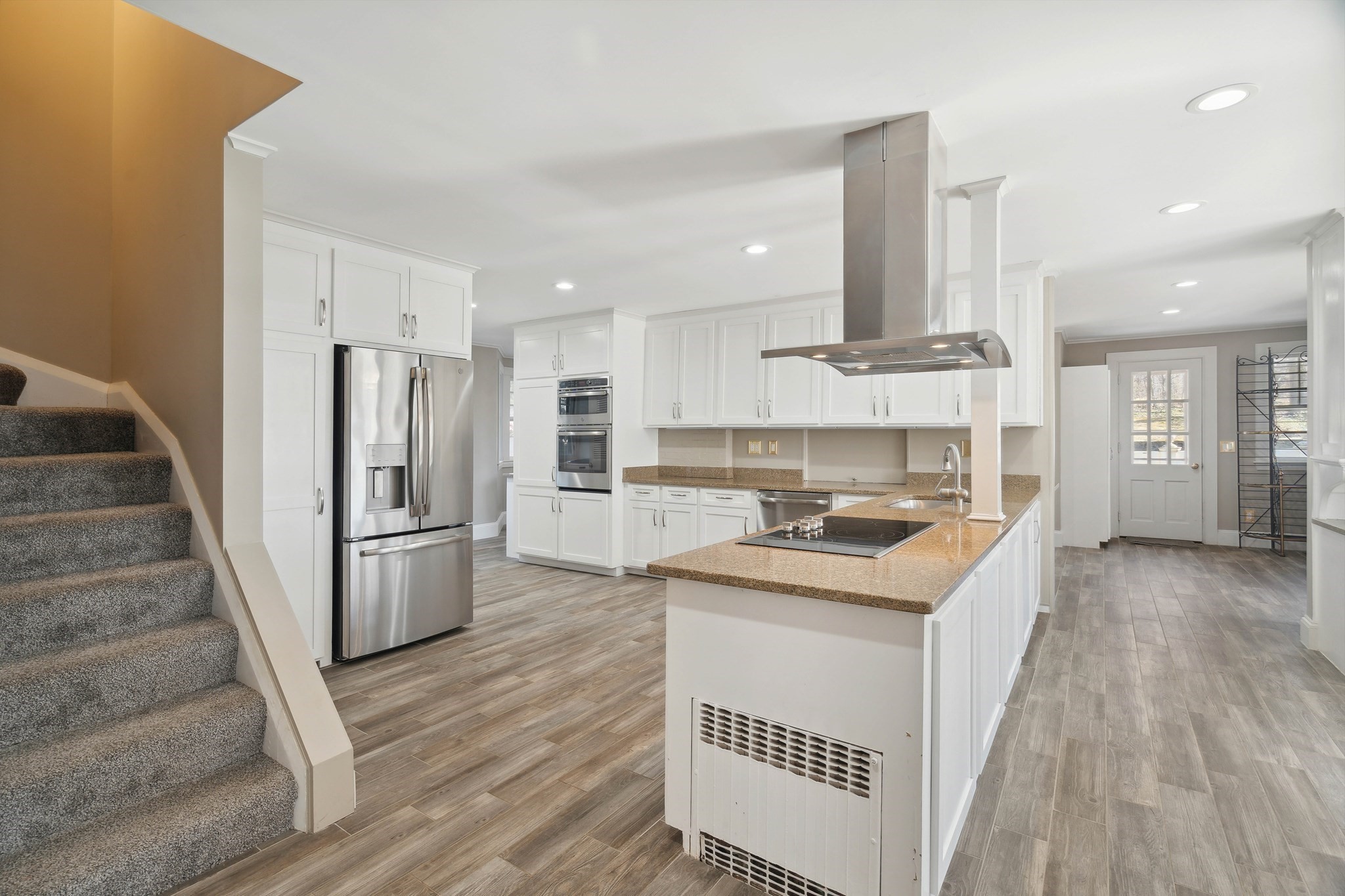 105 Adin St Property Photo 15