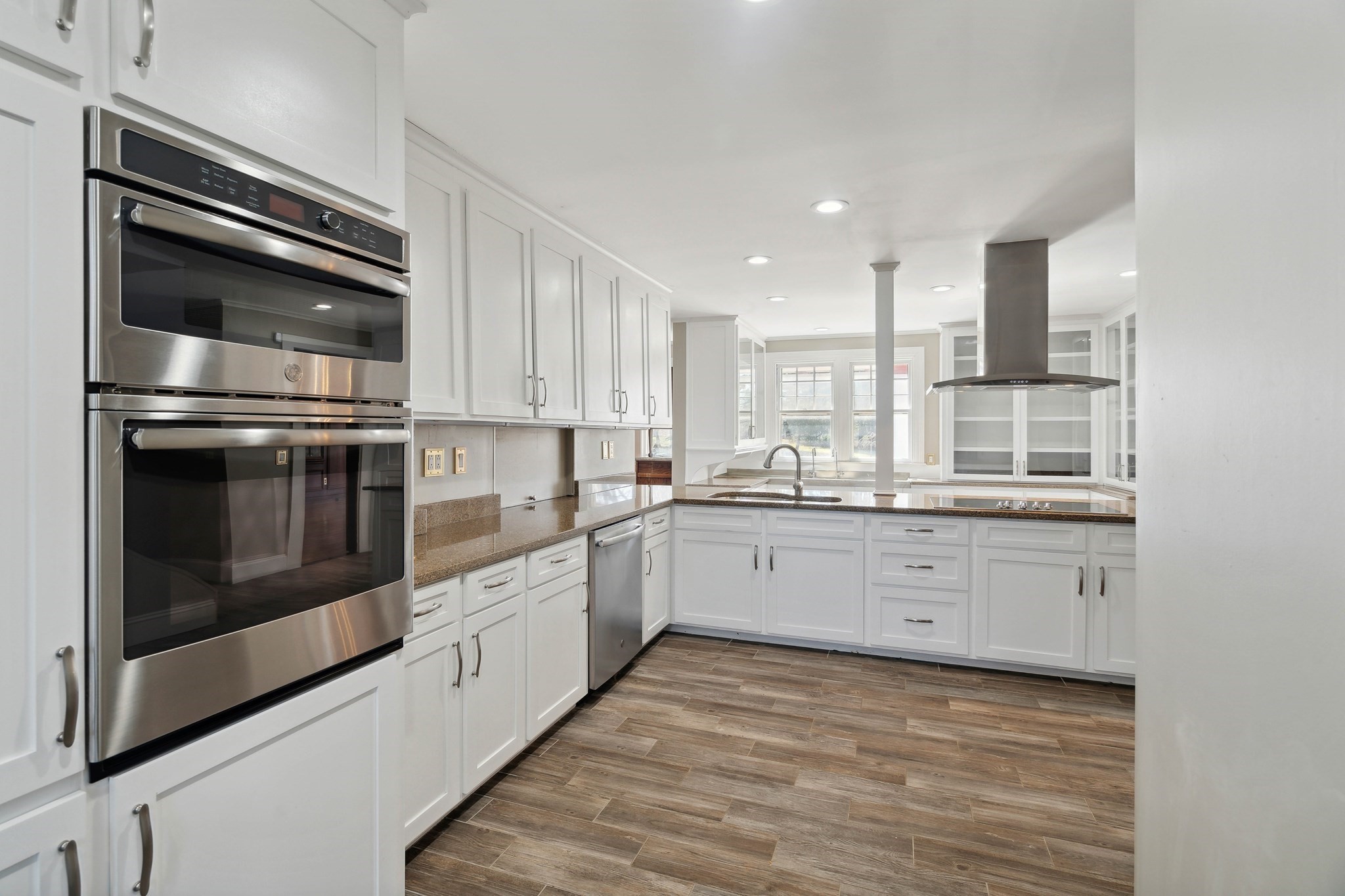105 Adin St Property Photo 16