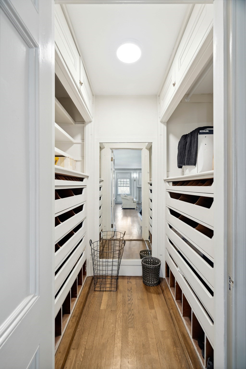 105 Adin St Property Photo 23