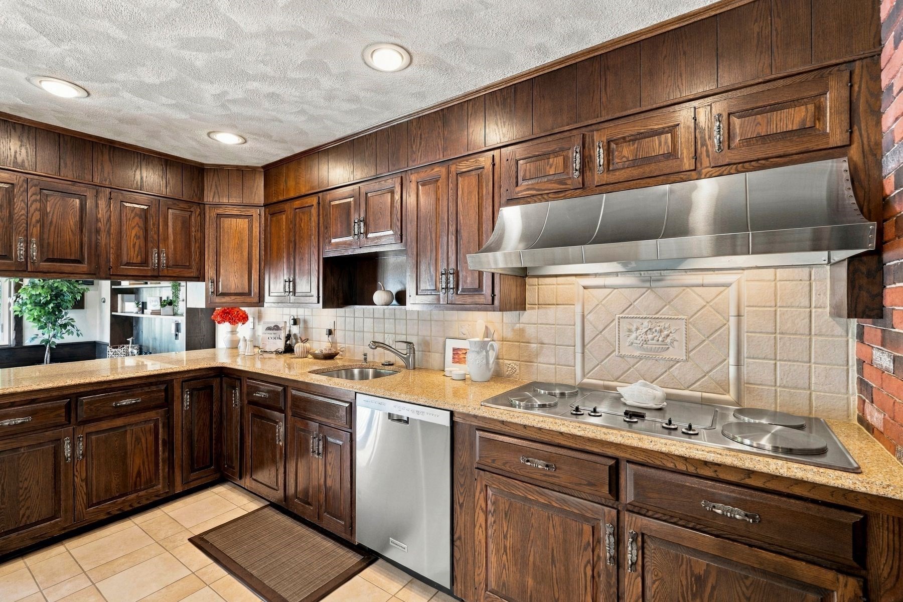 7 Princeton Street Property Photo 15