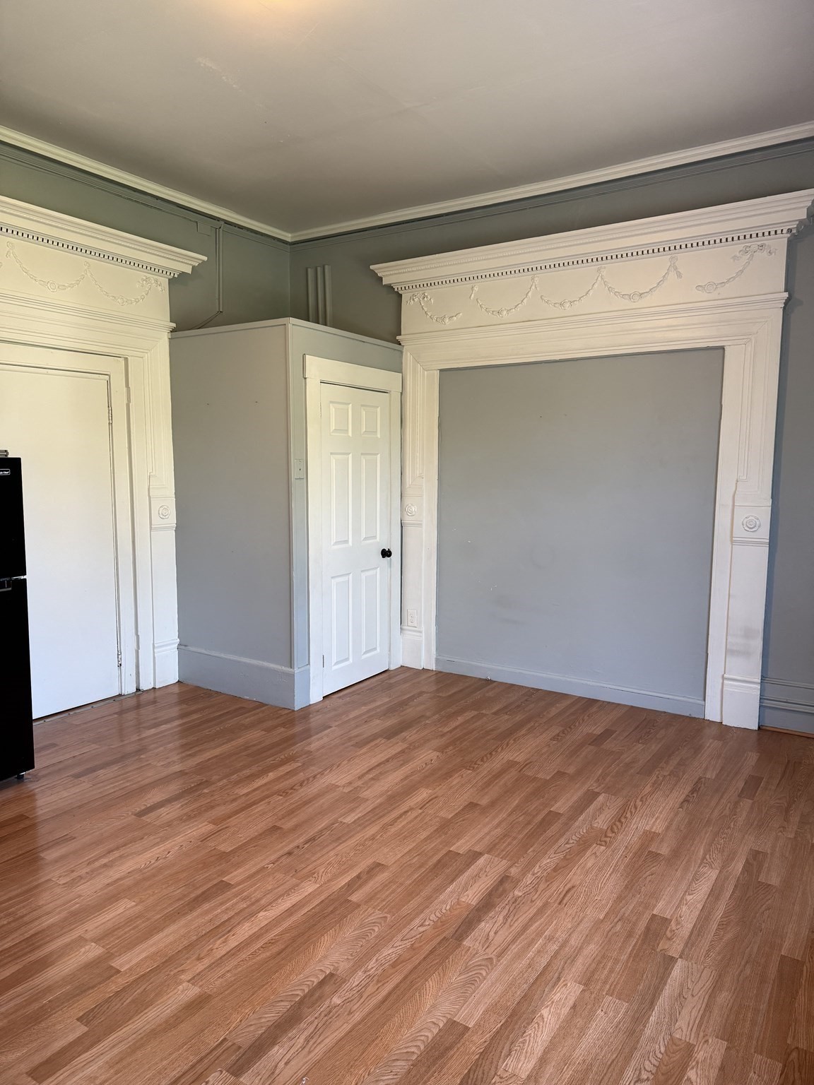 306 West Elm St # 2 Property Photo 4
