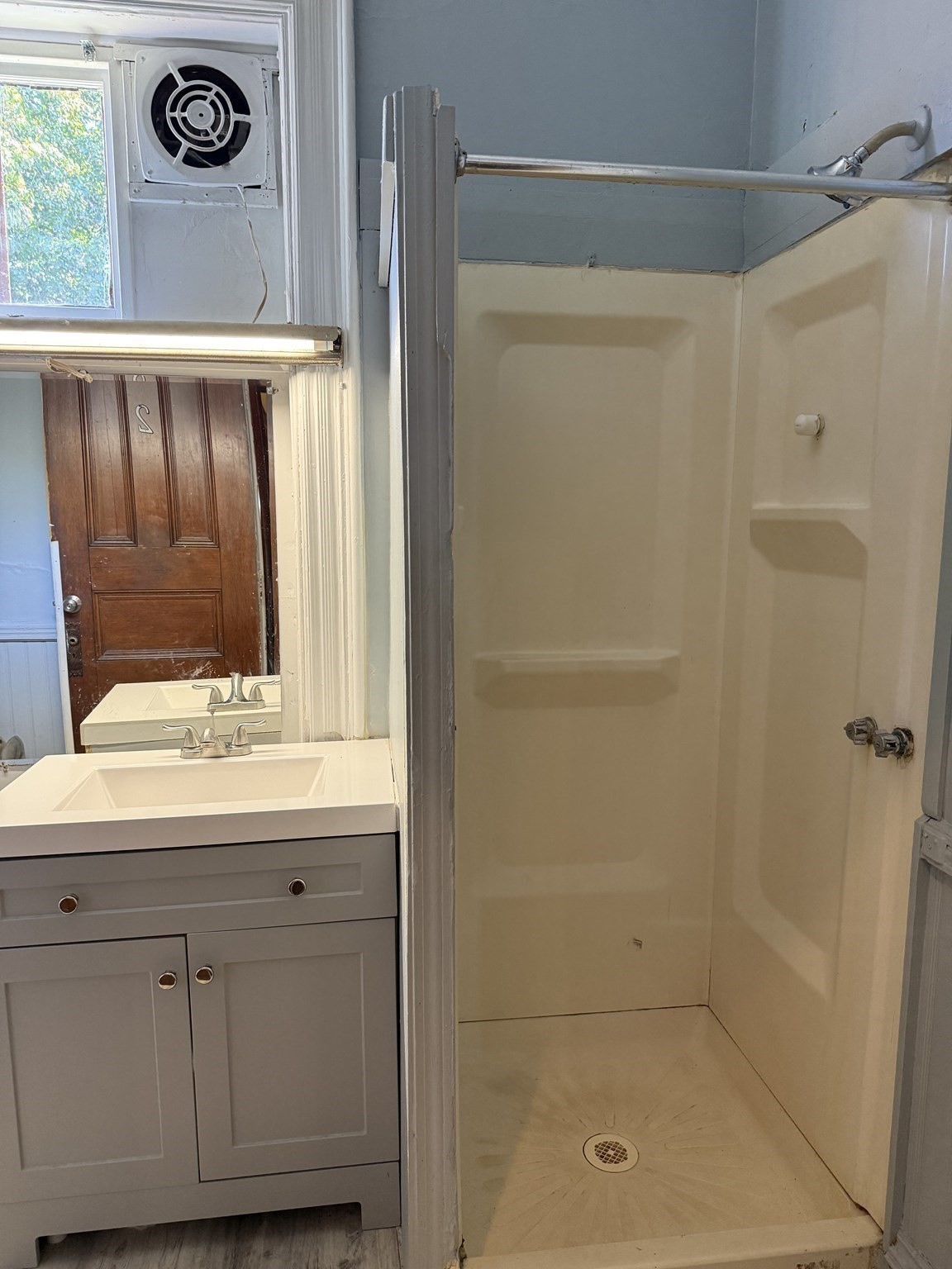 306 West Elm St # 2 Property Photo 8