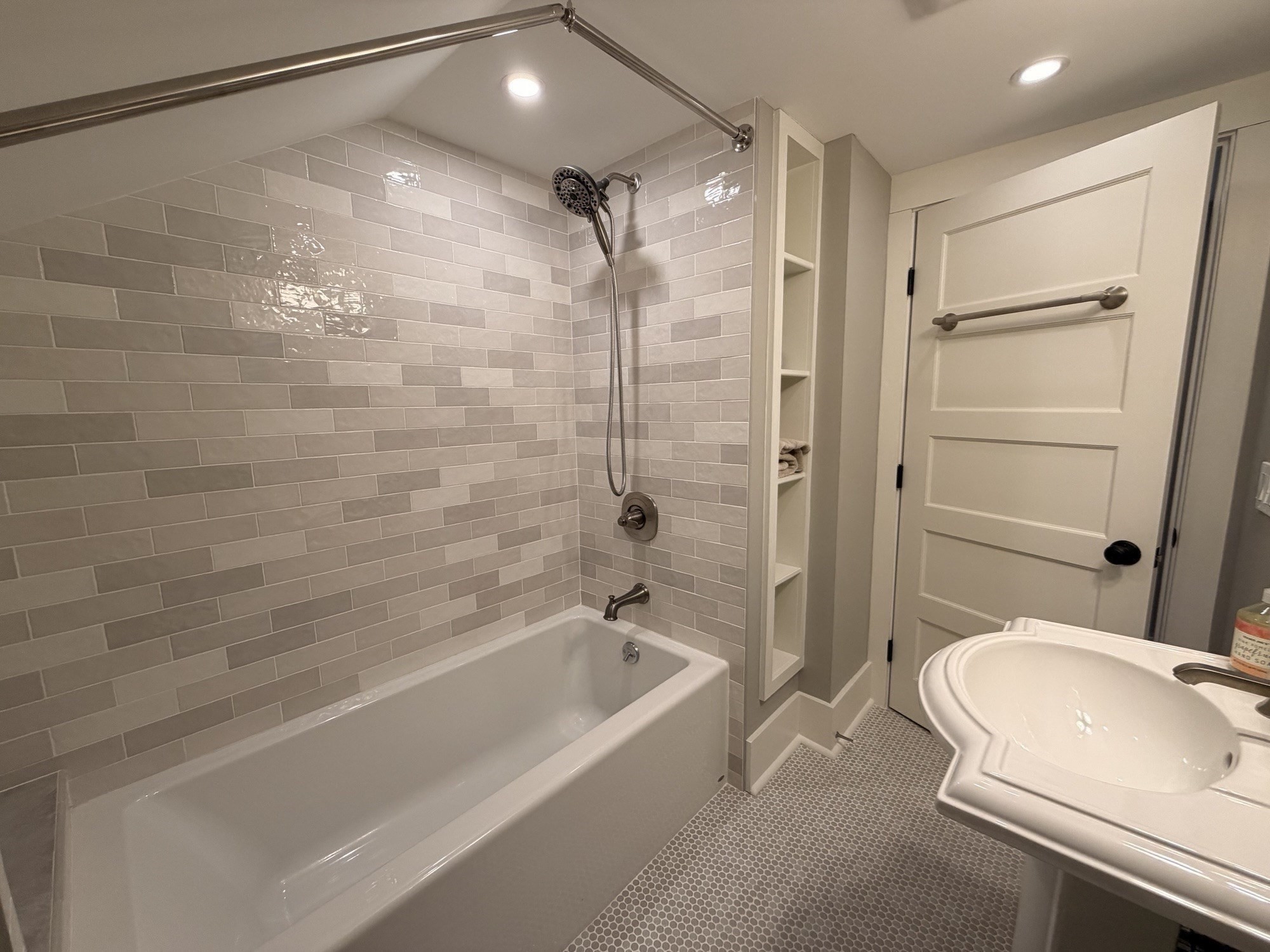 120 Hope Street Property Photo 10