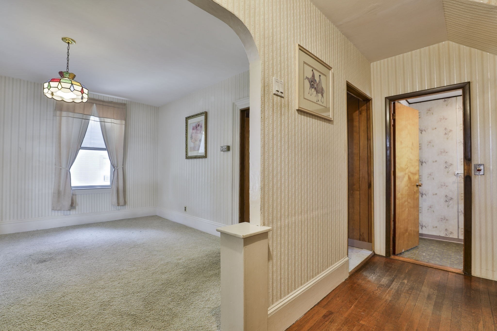 102 Kirtland St Property Photo 3
