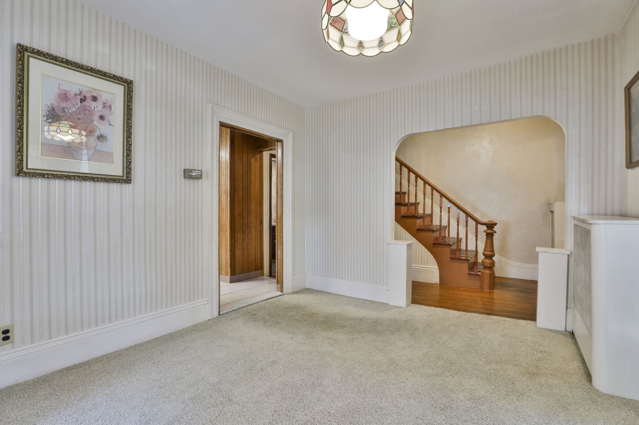 102 Kirtland St Property Photo 4