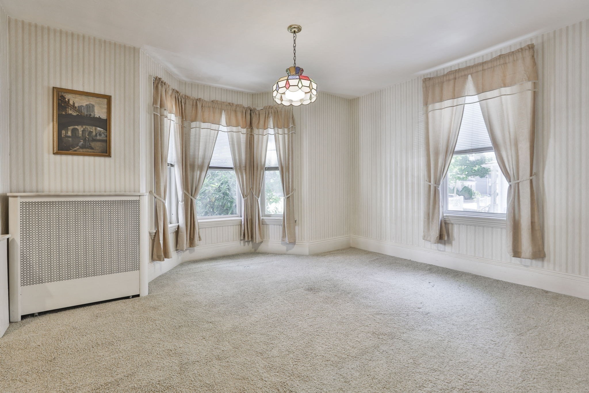 102 Kirtland St Property Photo 7
