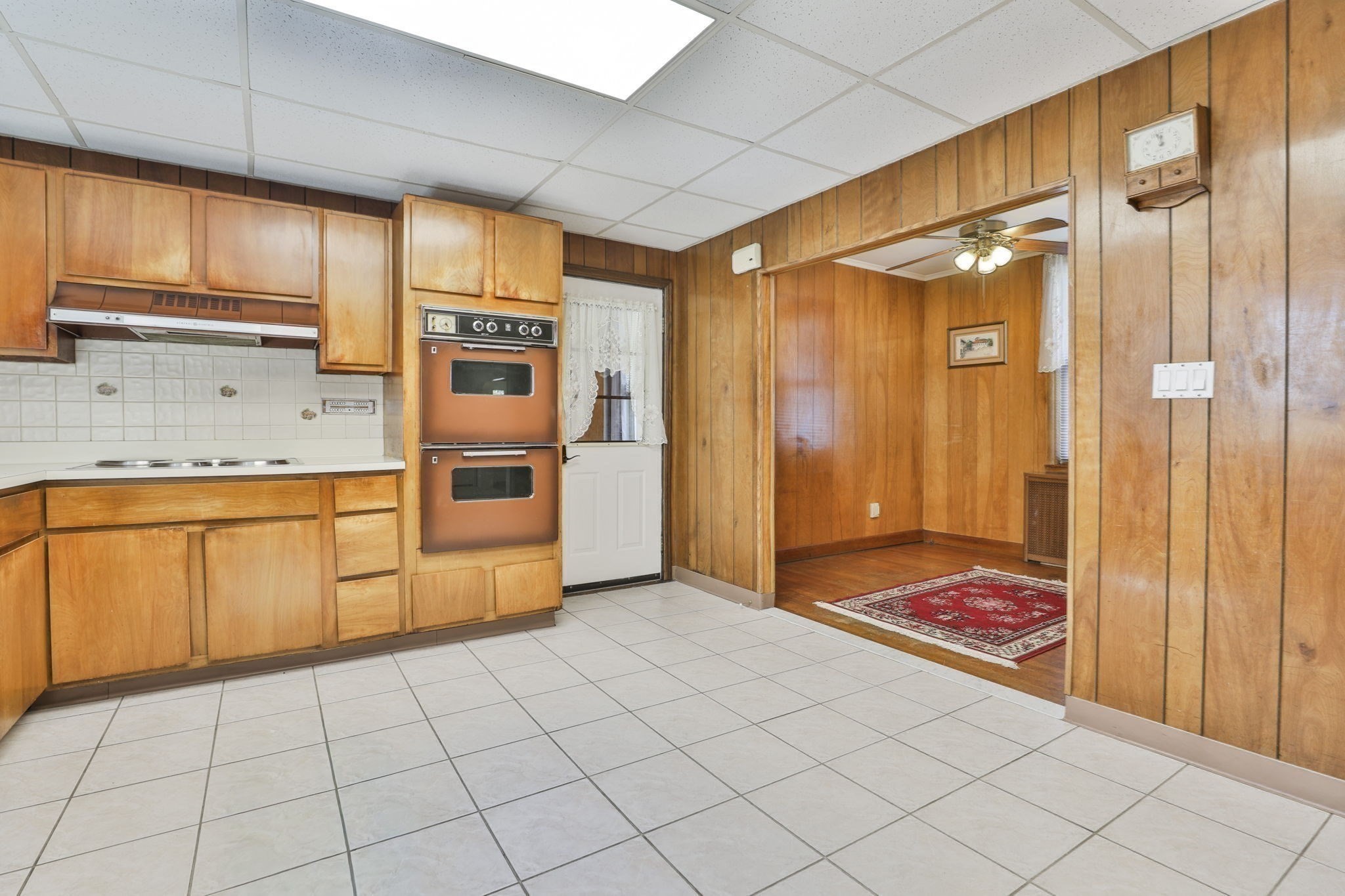 102 Kirtland St Property Photo 10