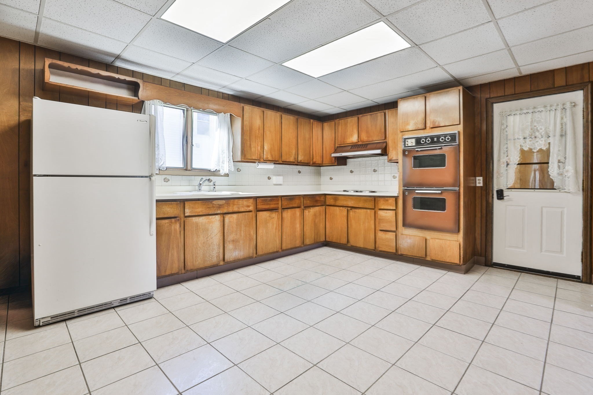 102 Kirtland St Property Photo 13