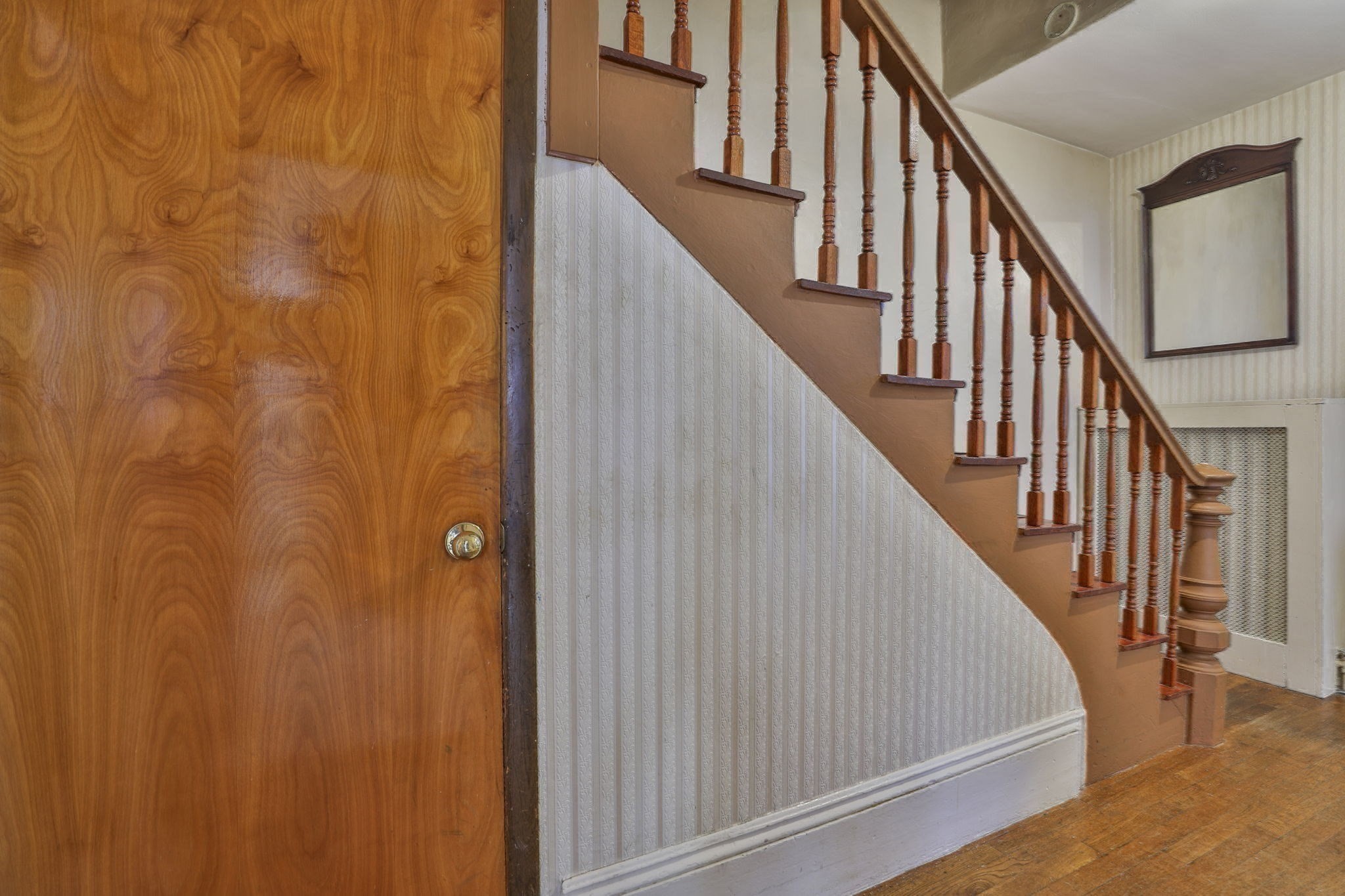 102 Kirtland St Property Photo 23