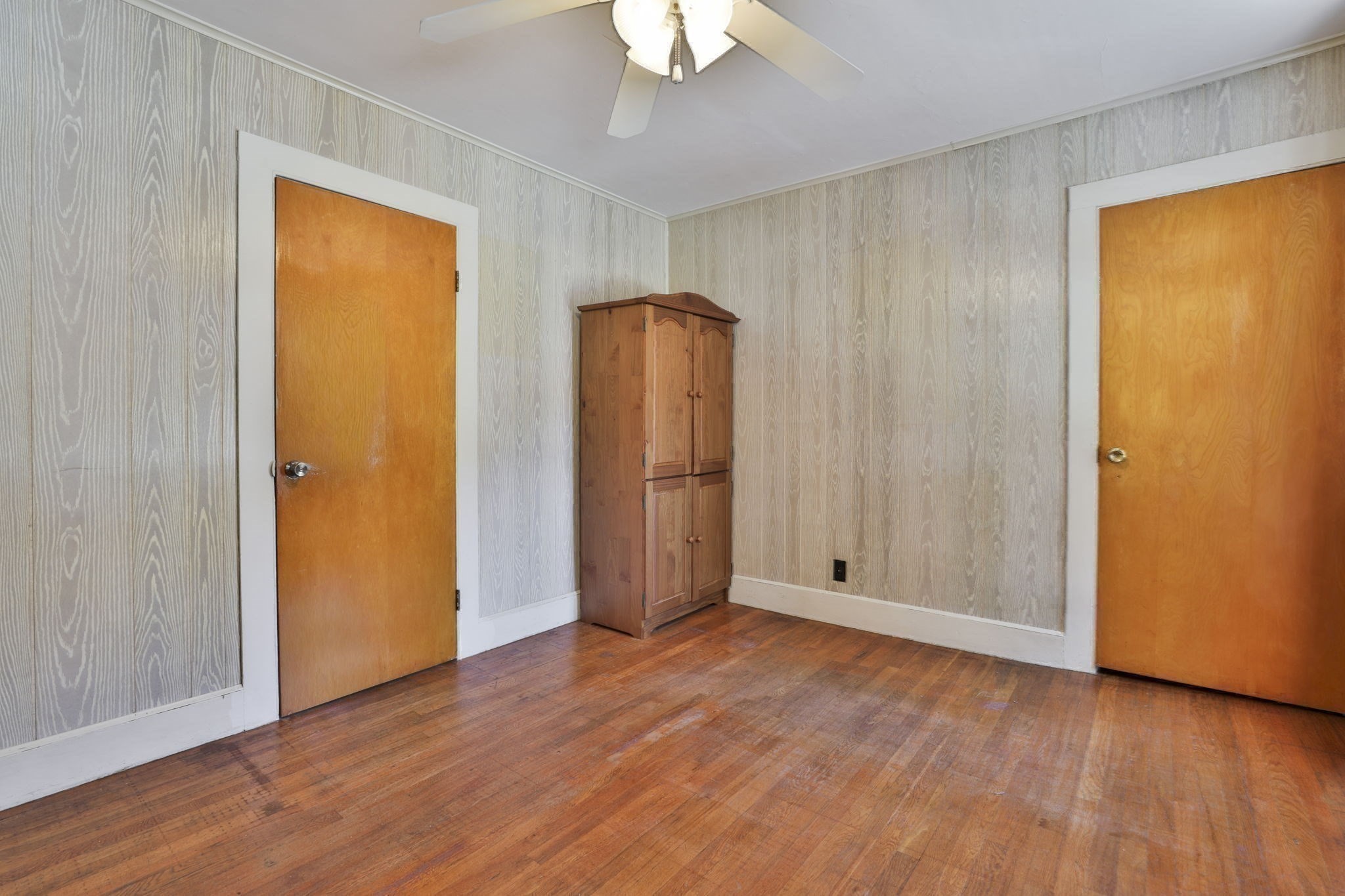 102 Kirtland St Property Photo 28