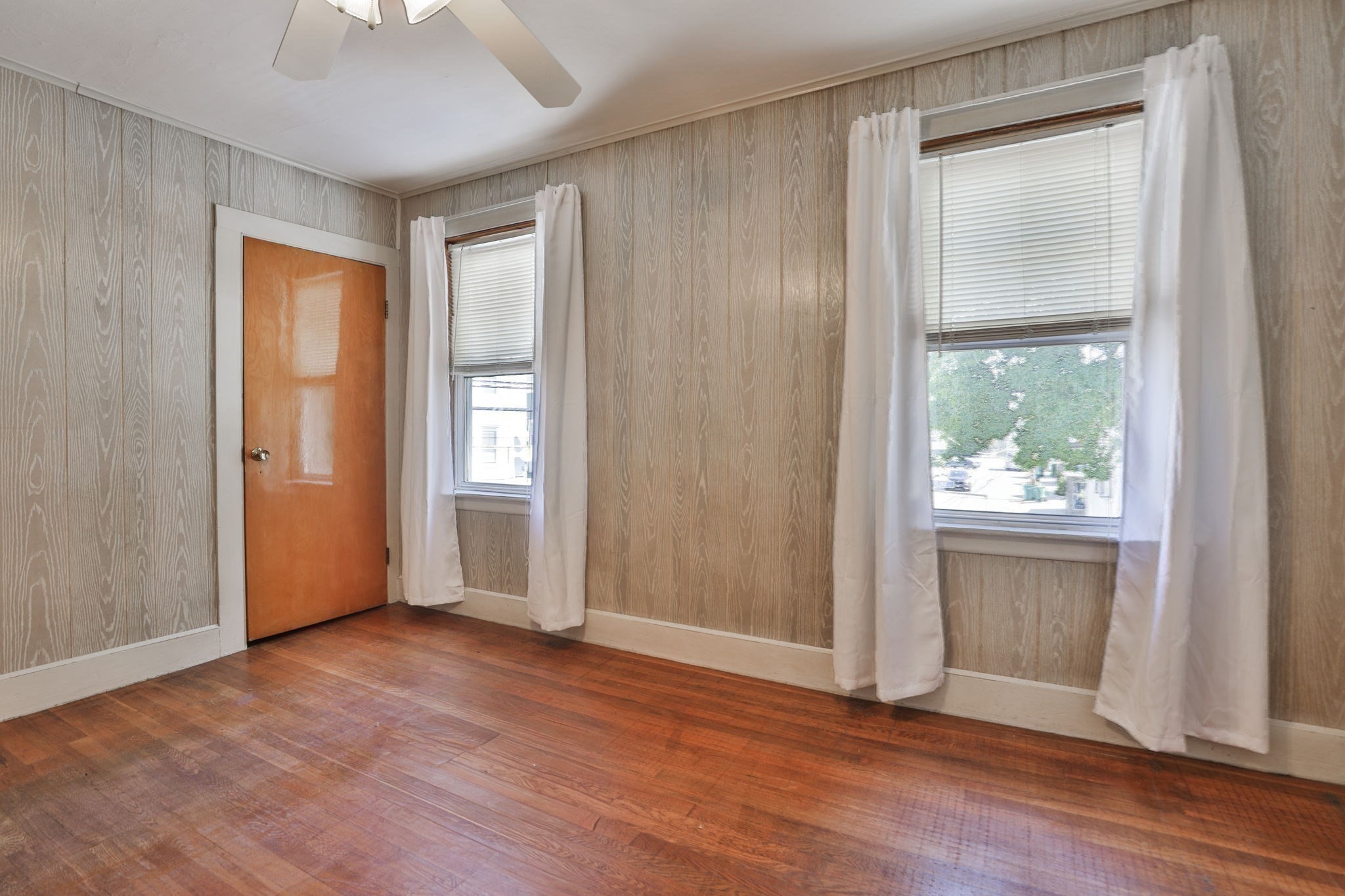 102 Kirtland St Property Photo 29