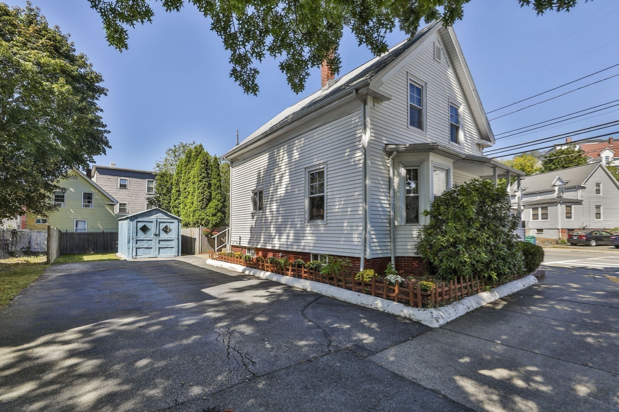 102 Kirtland St Property Photo 37