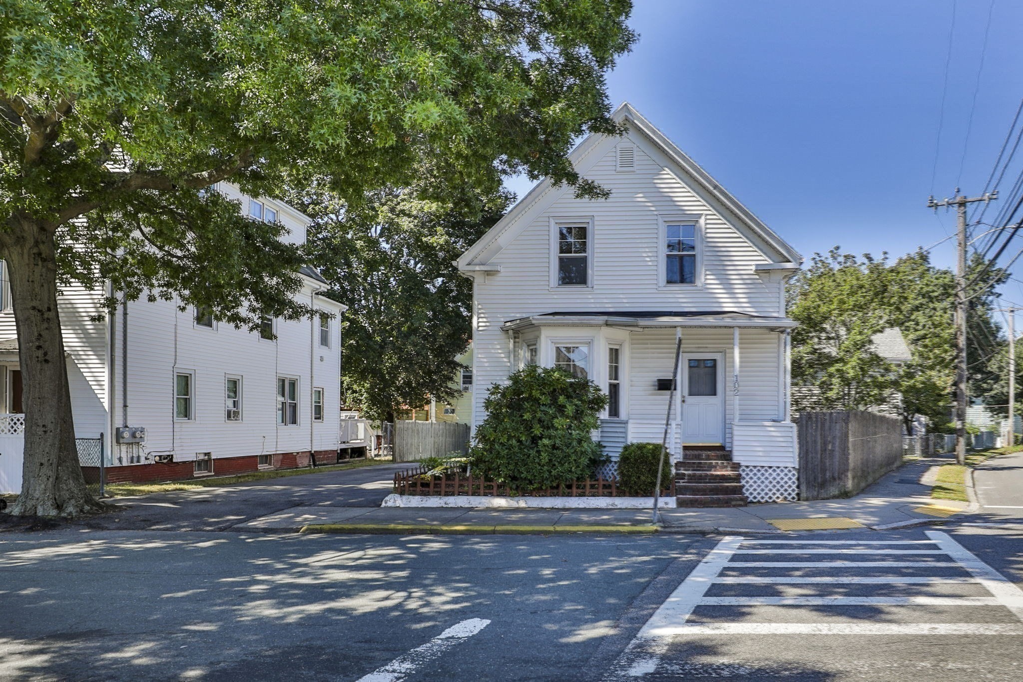 102 Kirtland St Property Photo 38