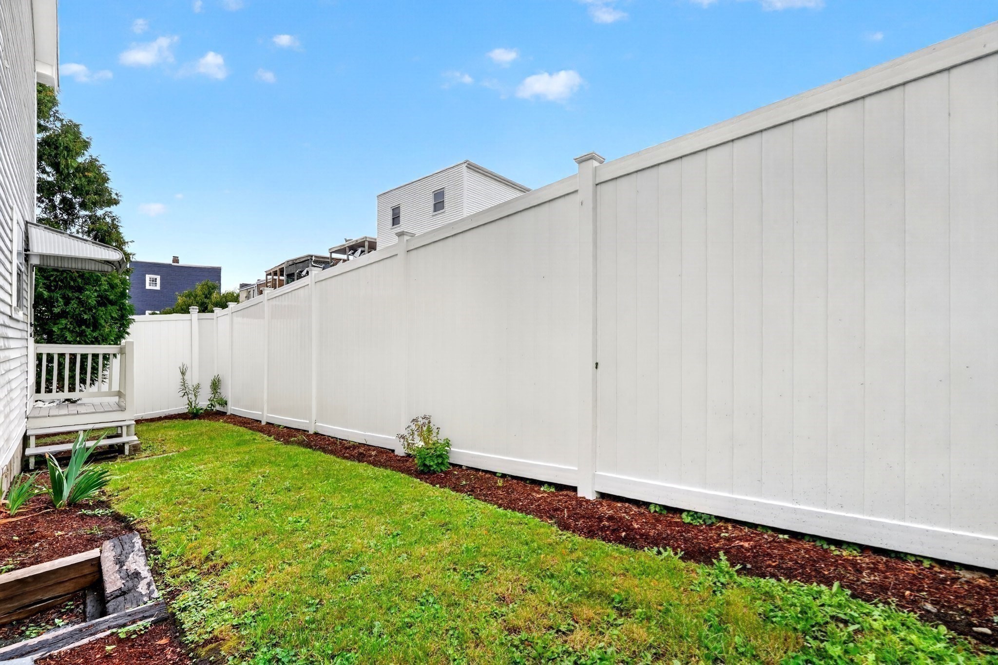 18 Suffolk St Property Photo 6