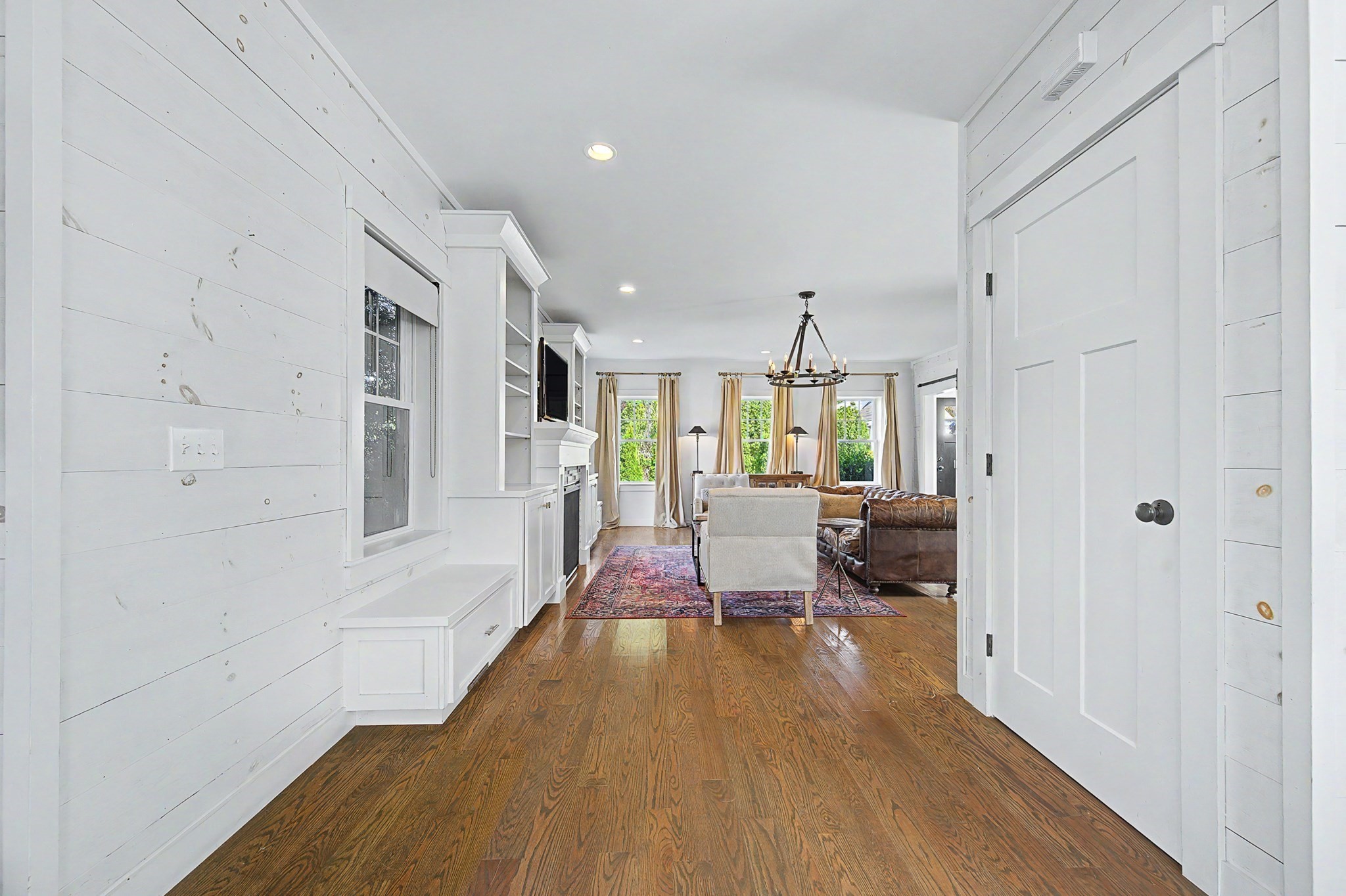 72 Grove St Property Photo 13