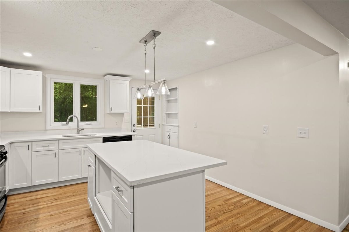 1088 Middleboro Ave Property Photo 11