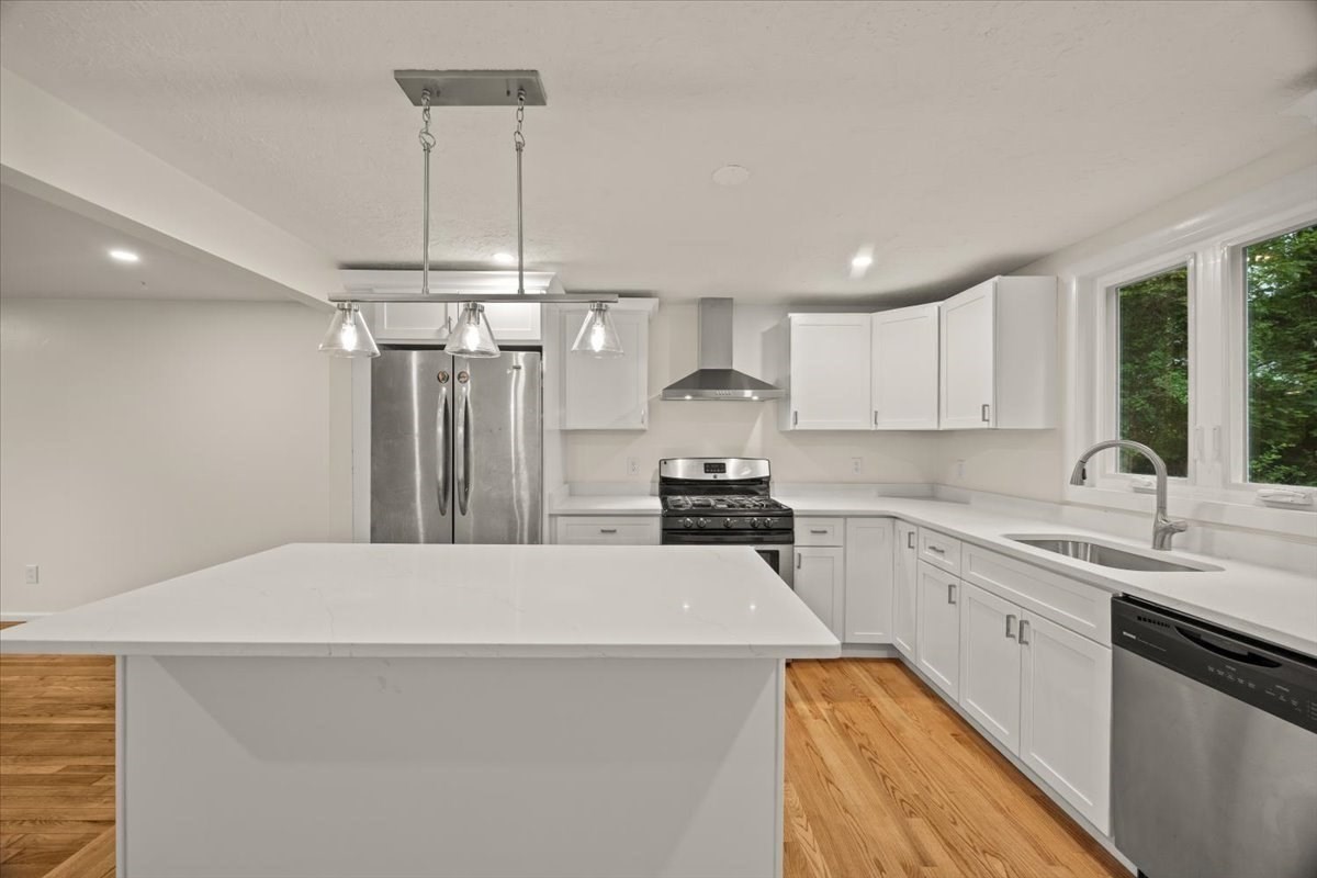 1088 Middleboro Ave Property Photo 13