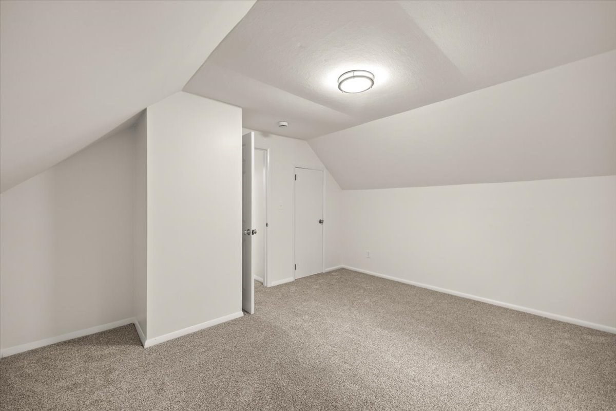 1088 Middleboro Ave Property Photo 32
