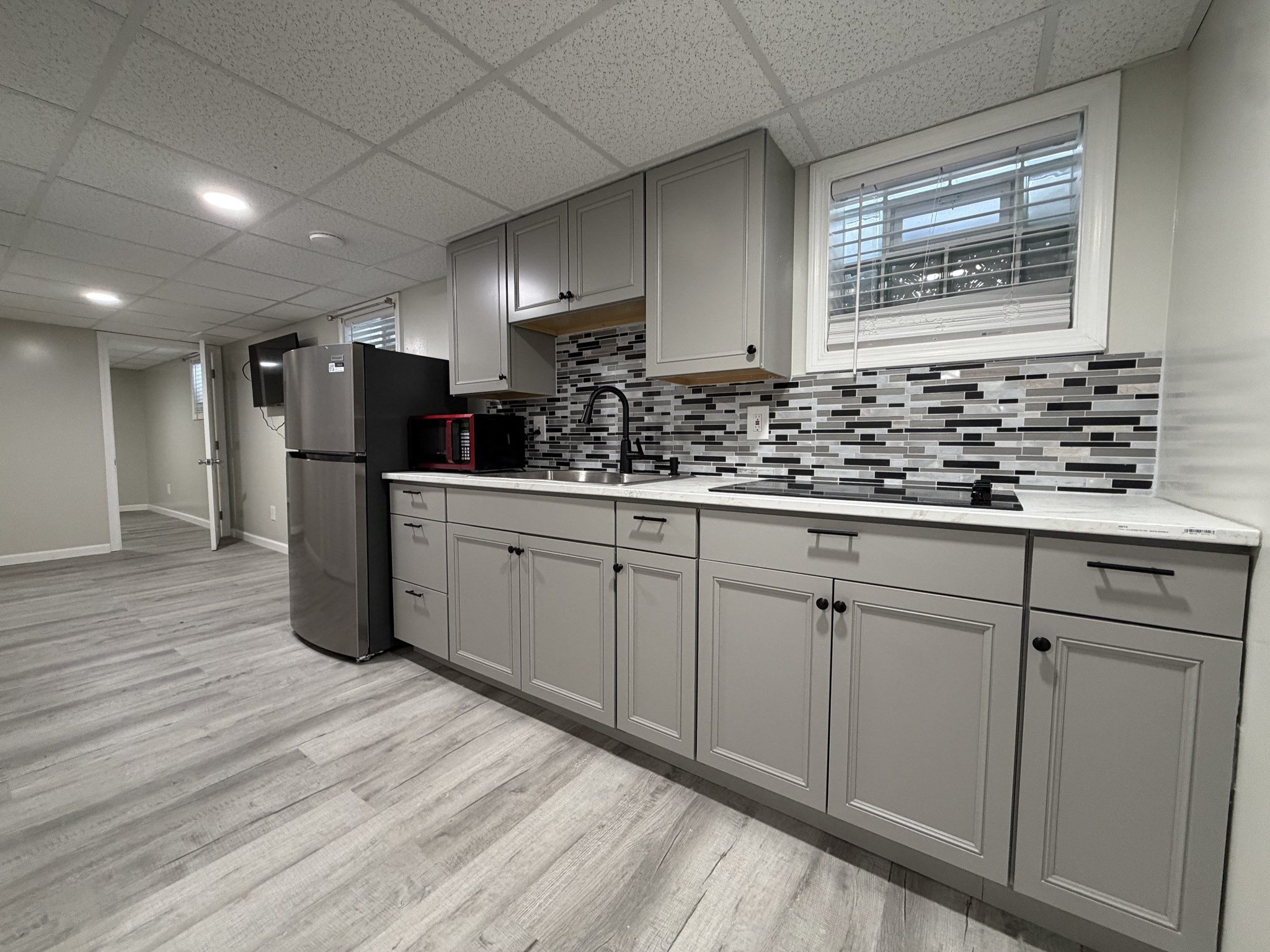 320-322 Wood Street # A Property Photo 7
