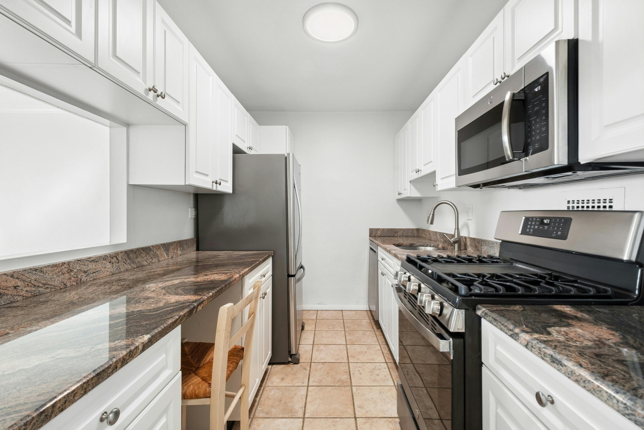 8 Whittier Pl # 11k Property Photo 6