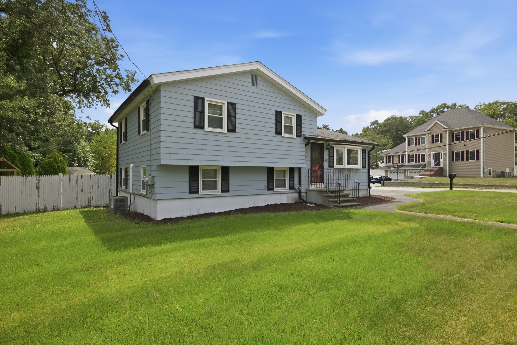 180 River St Property Photo 2