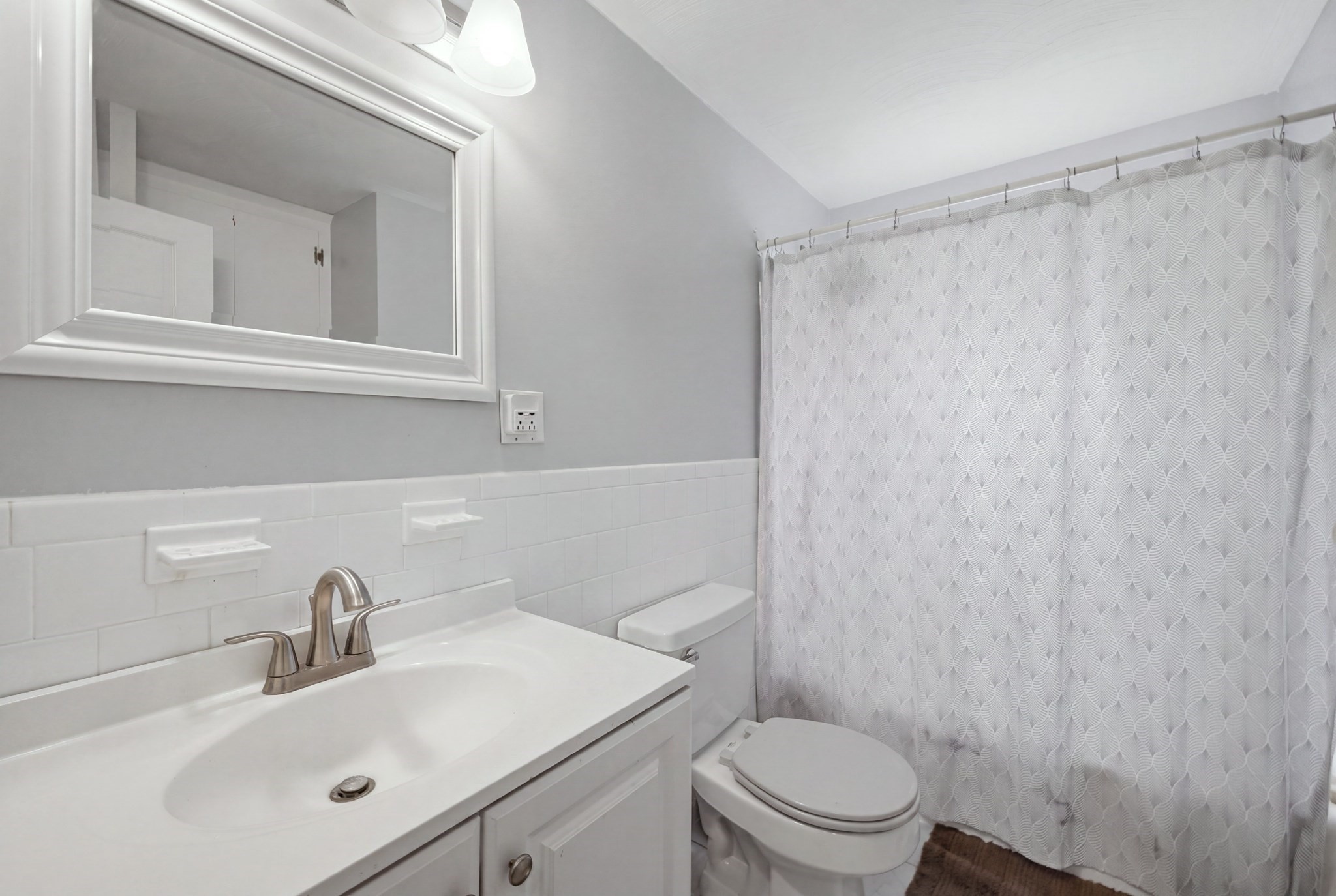 180 River St Property Photo 12
