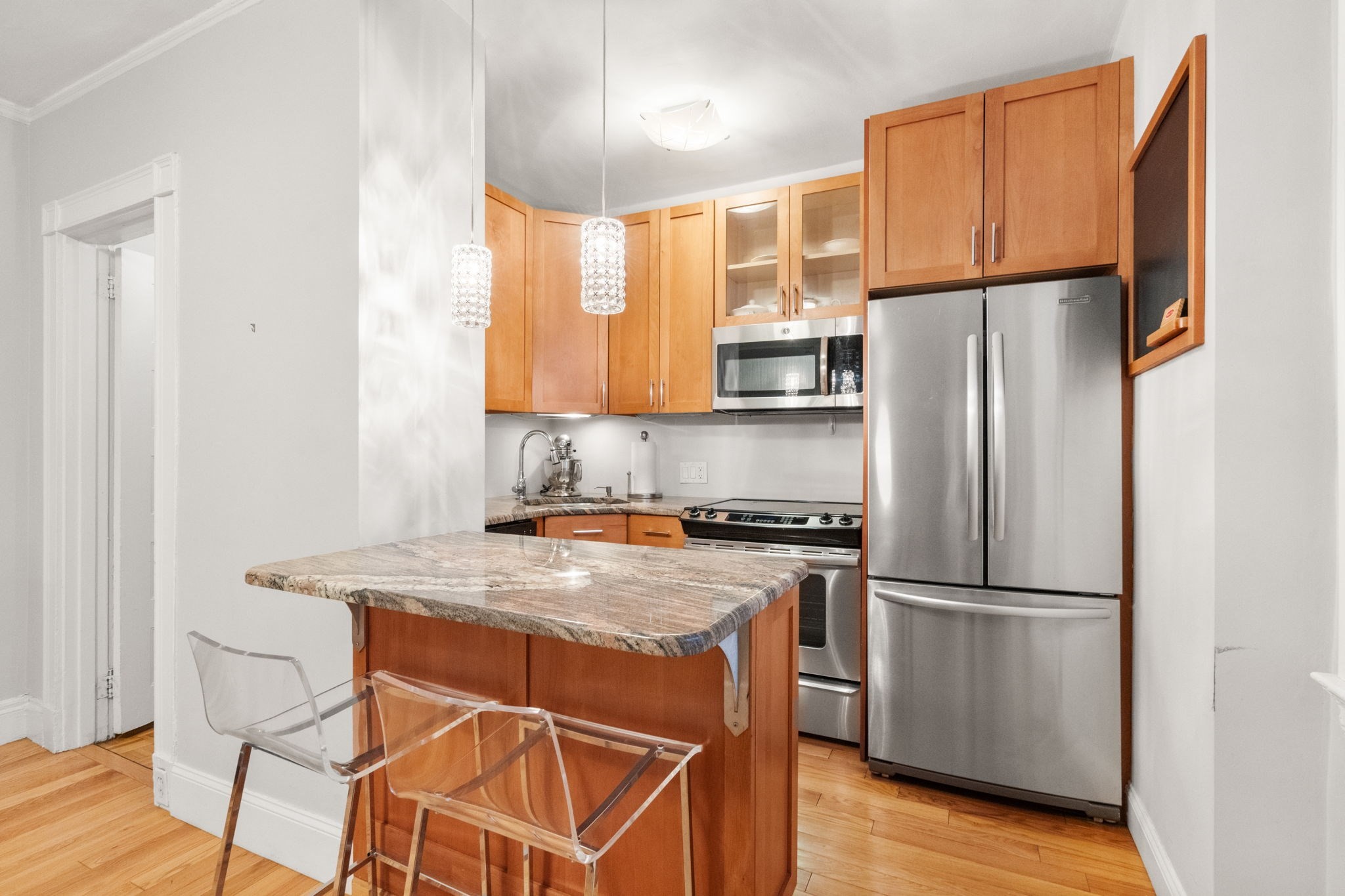 21 Beacon St # 3n Property Photo 4