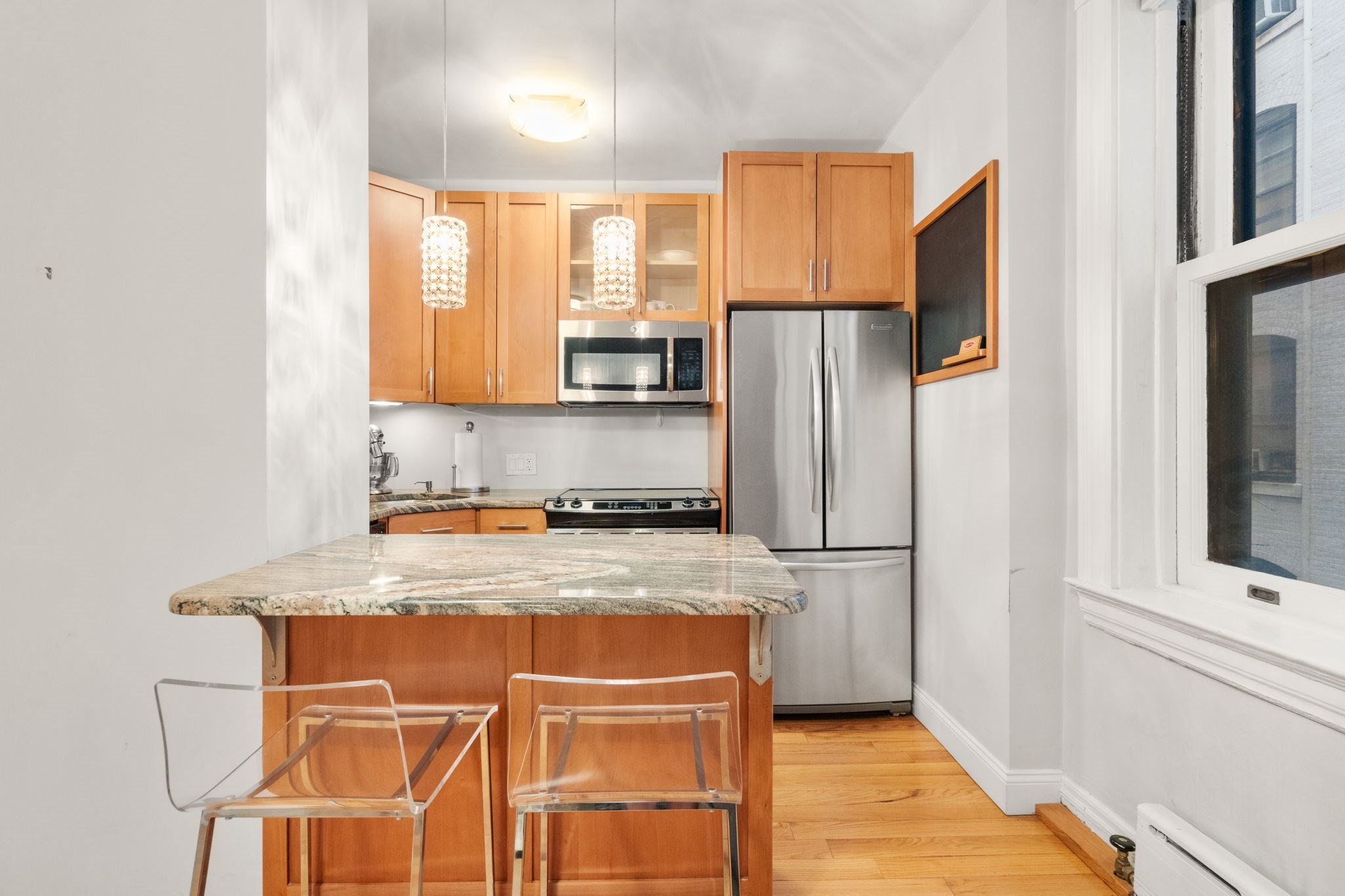 21 Beacon St # 3n Property Photo 5
