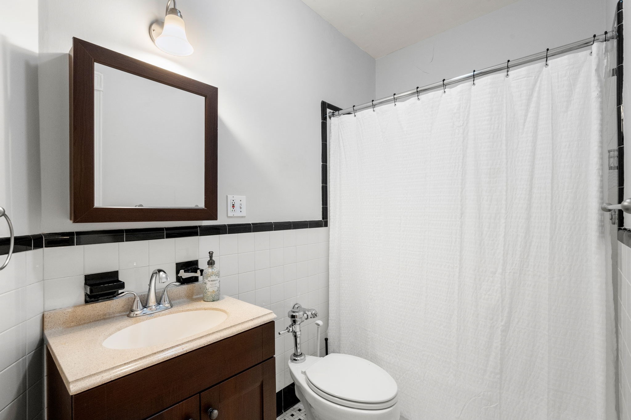 21 Beacon St # 3n Property Photo 10