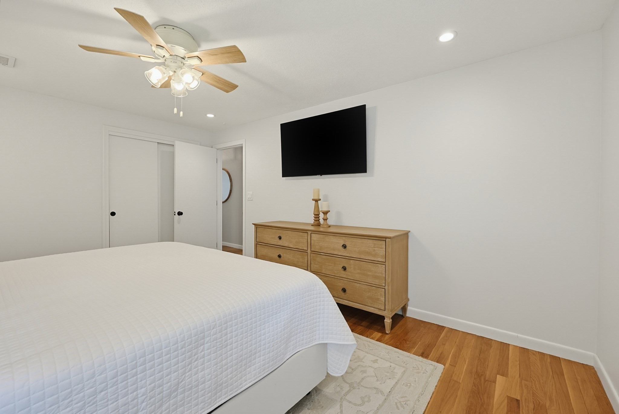10 Howe Circle Property Photo 18