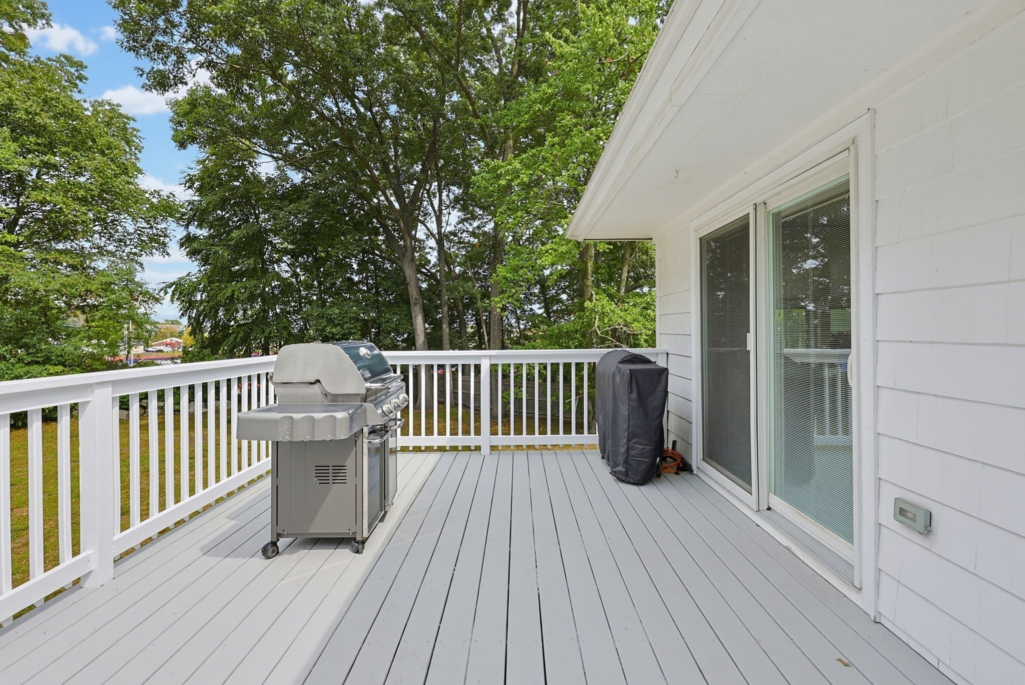 10 Howe Circle Property Photo 38