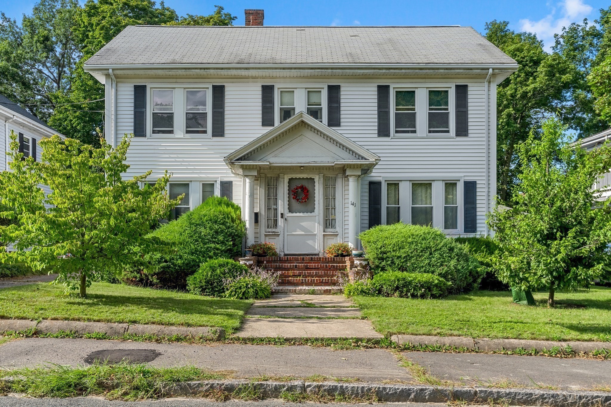 141 Brookside Ave Property Photo 1
