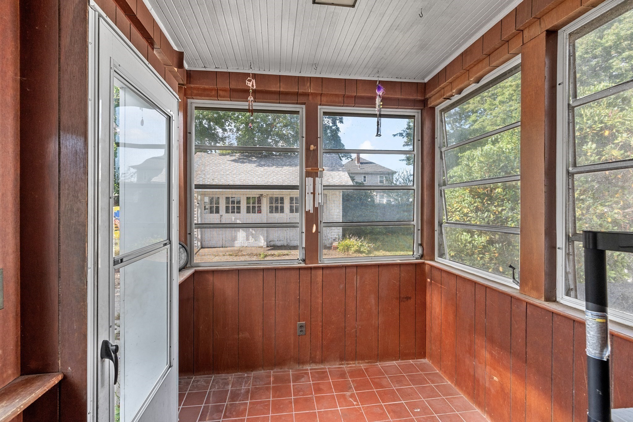 141 Brookside Ave Property Photo 25