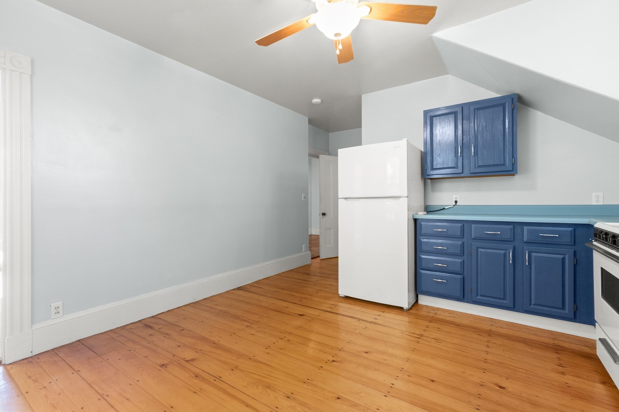 163 South St # D Property Photo 9