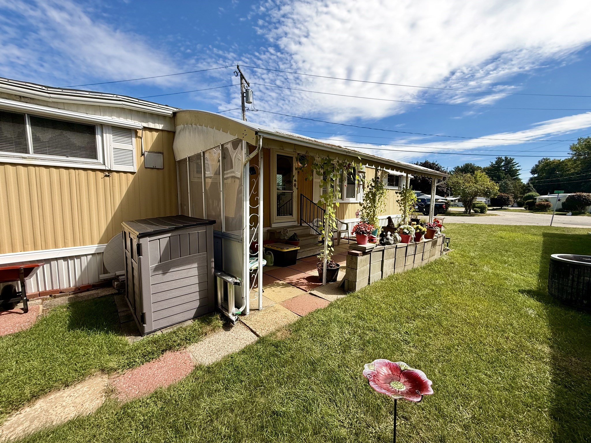 735 Memorial Dr # 2 Property Photo 15