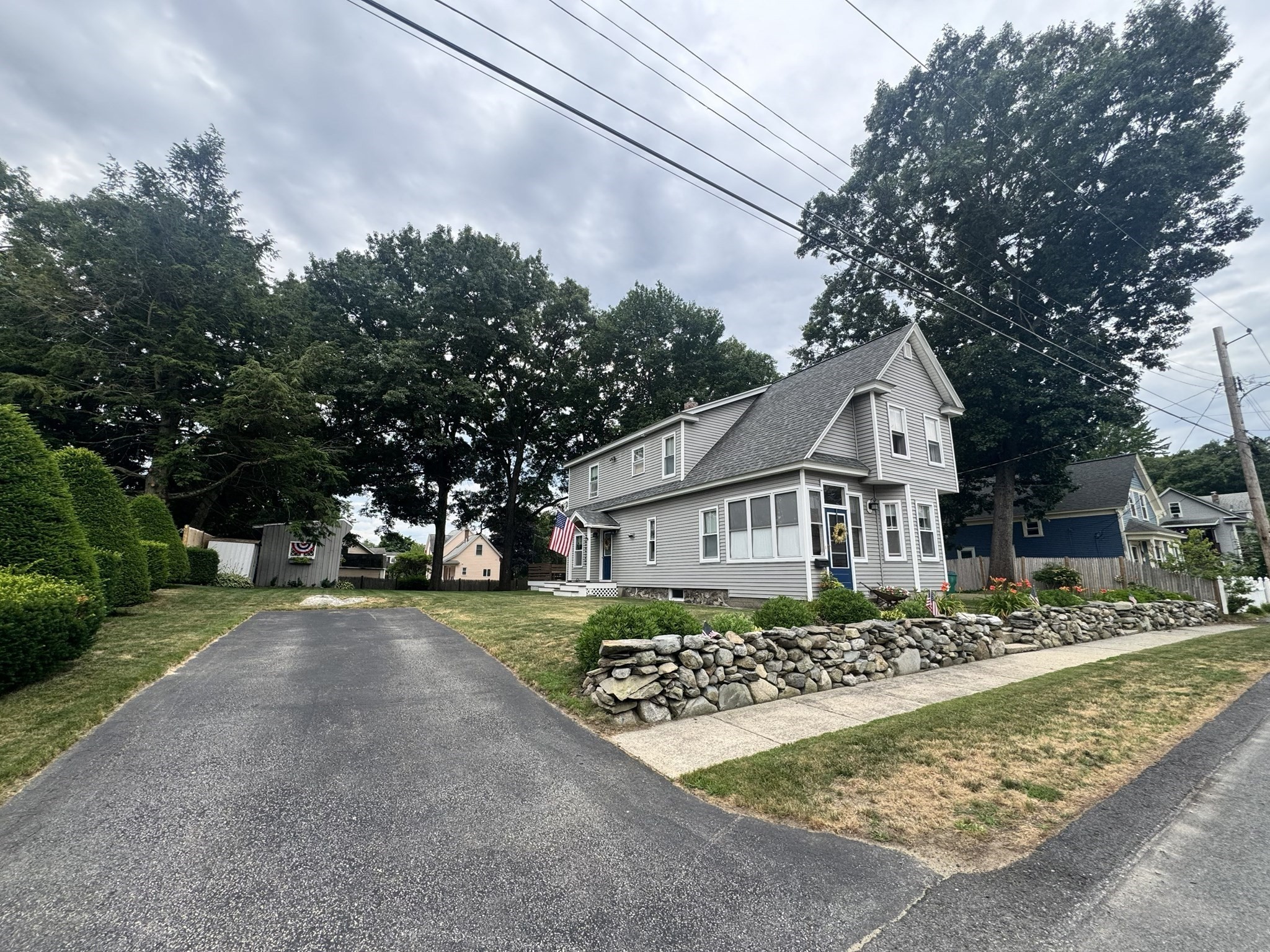 27 Dayton St Property Photo 4