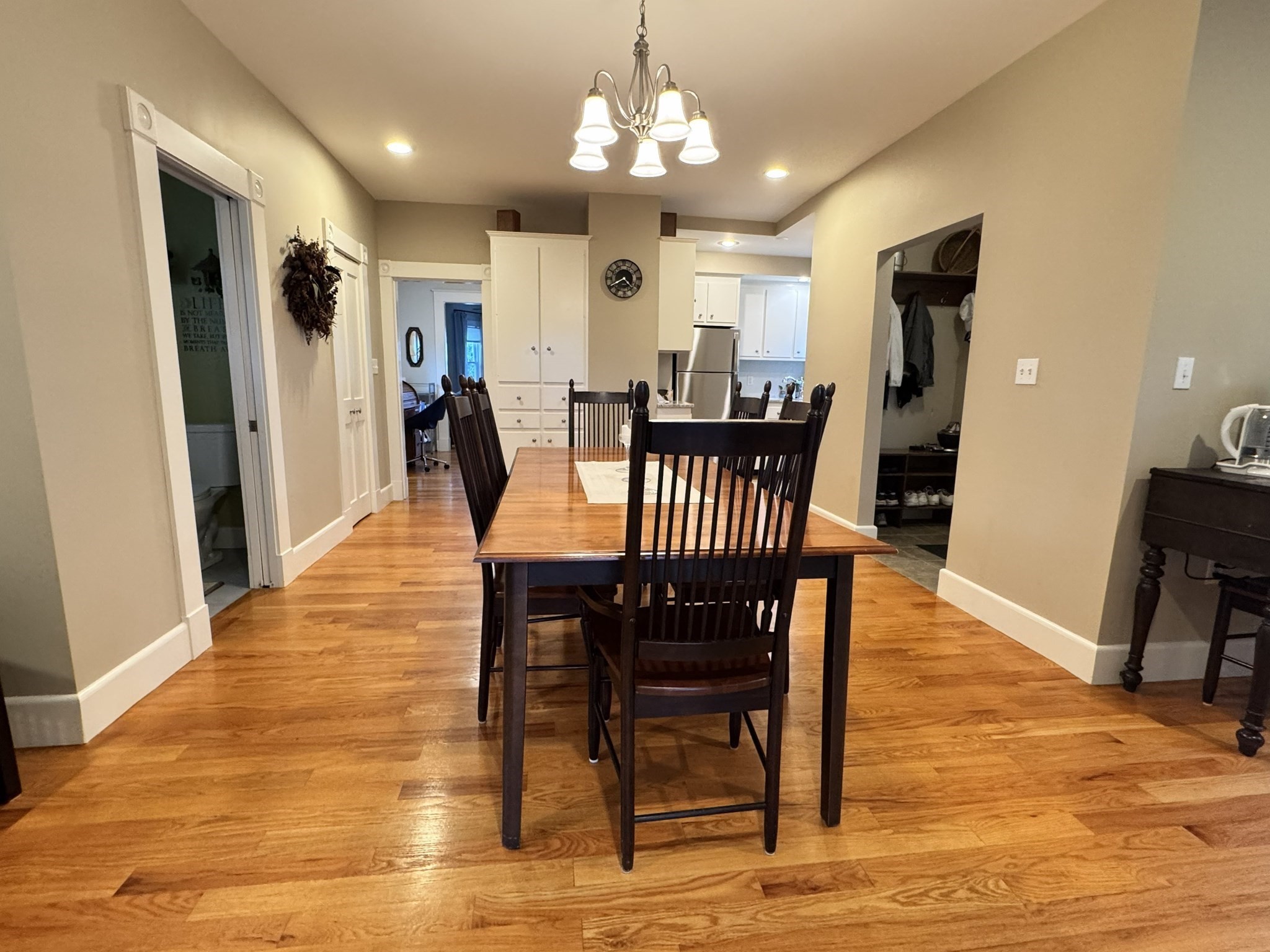 27 Dayton St Property Photo 18
