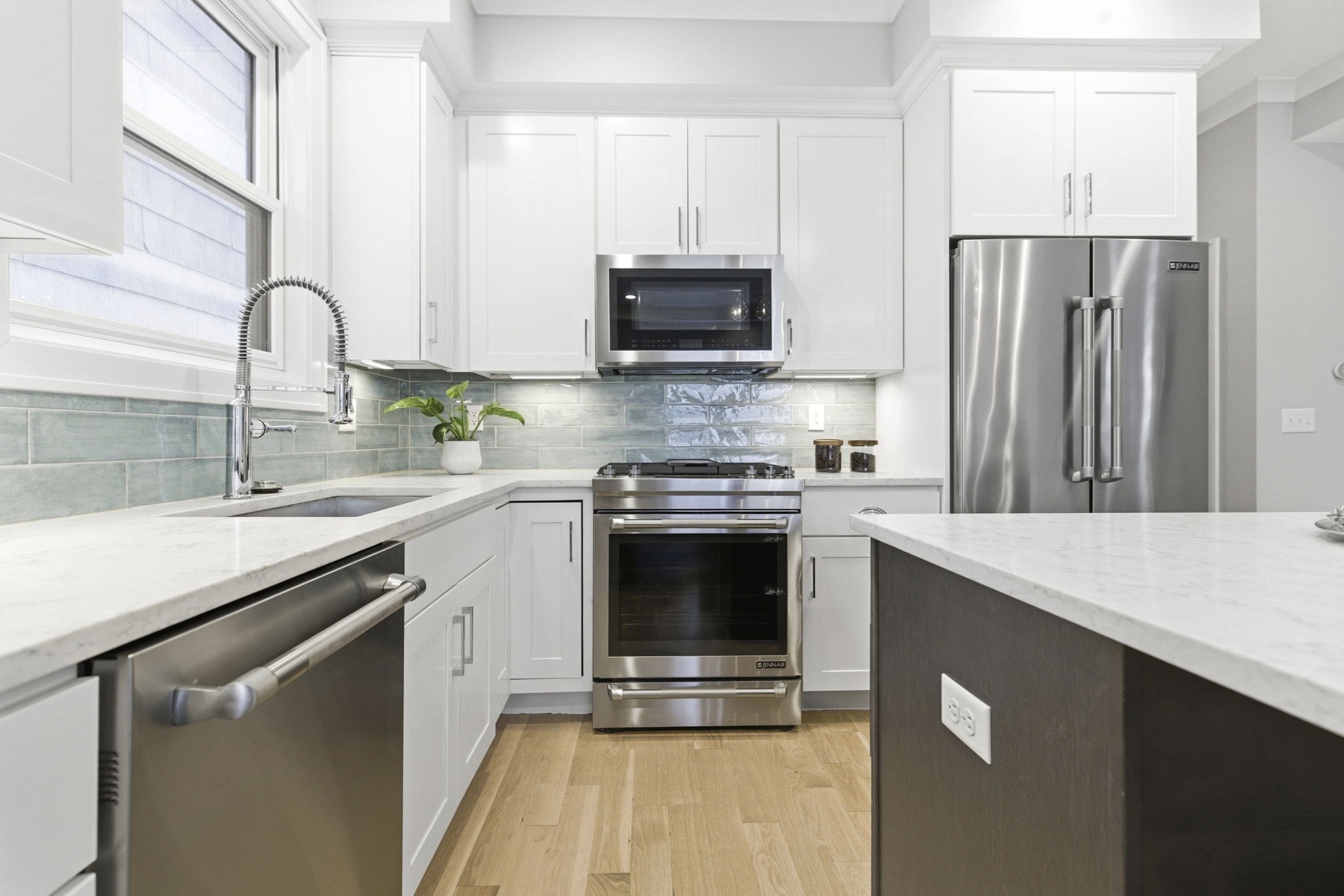 259 Gold St # 1 Property Photo 10
