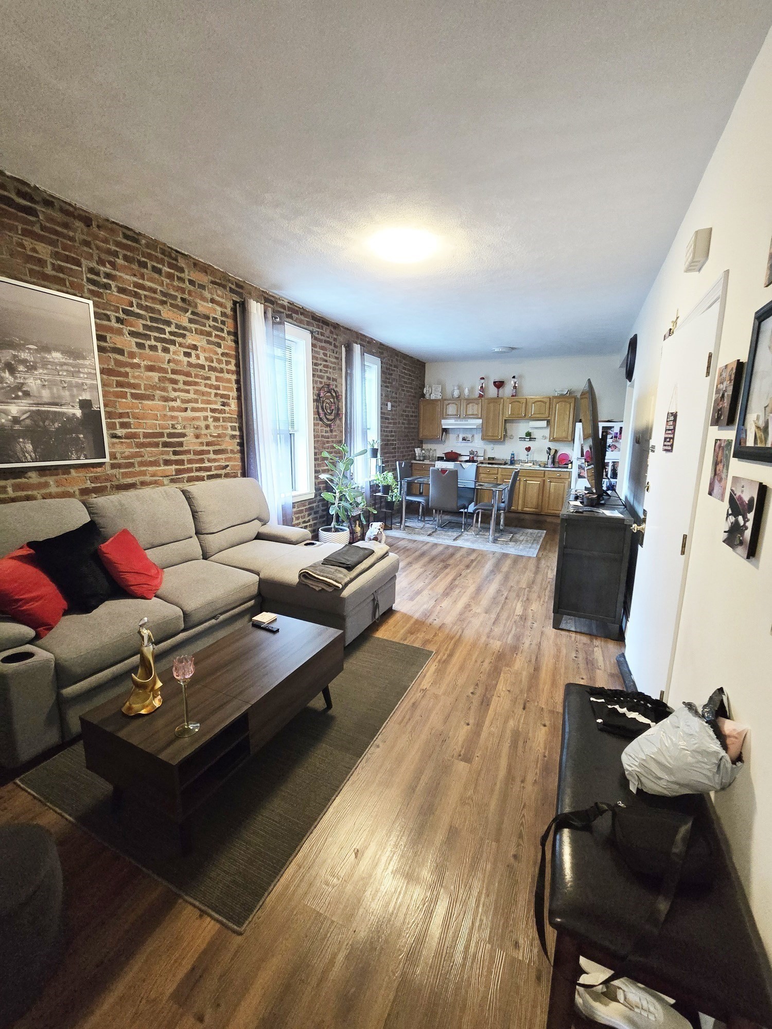 168 Pearl Street Property Photo 3