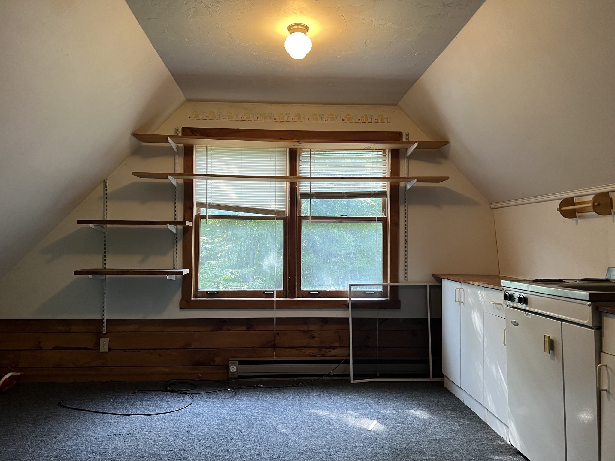 296 Yew St Property Photo 22