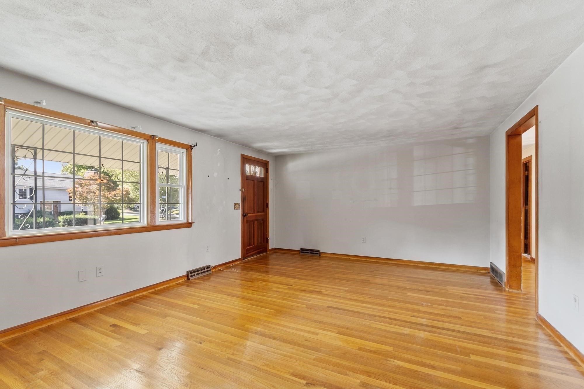 6 Fuller Dr Property Photo 7