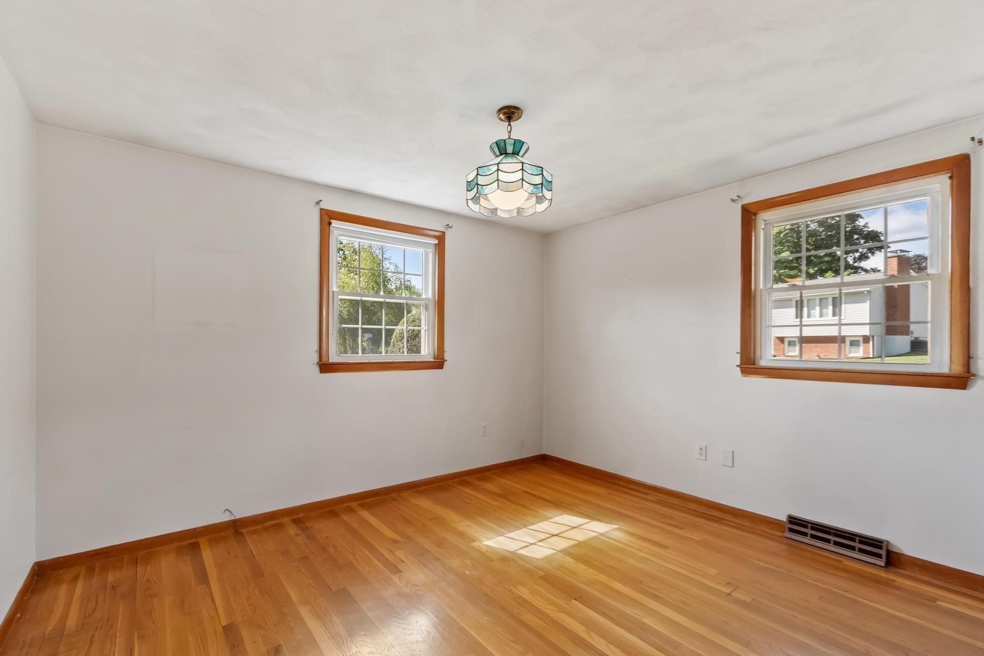 6 Fuller Dr Property Photo 22