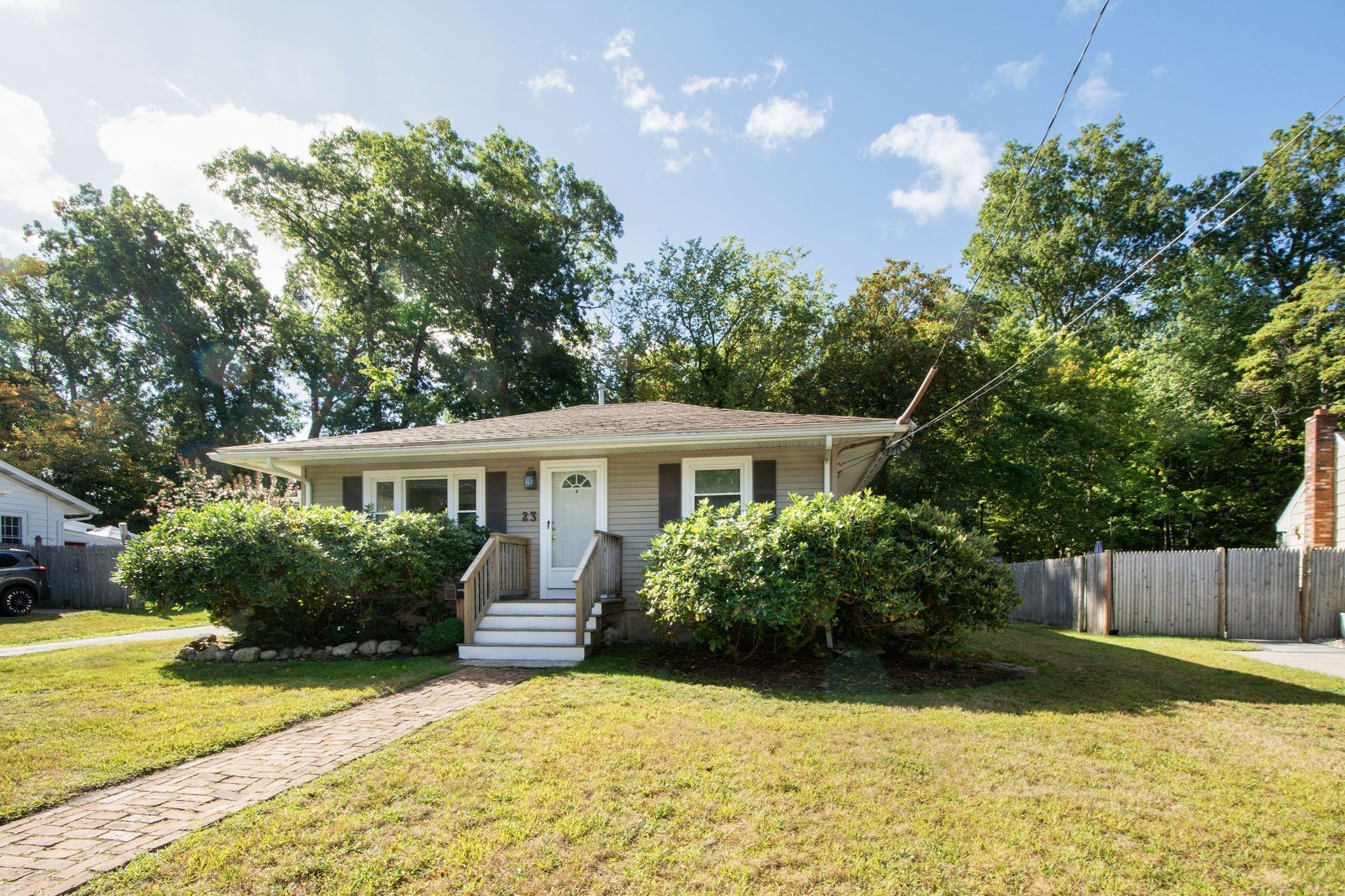 23 Courier St. Property Photo 1