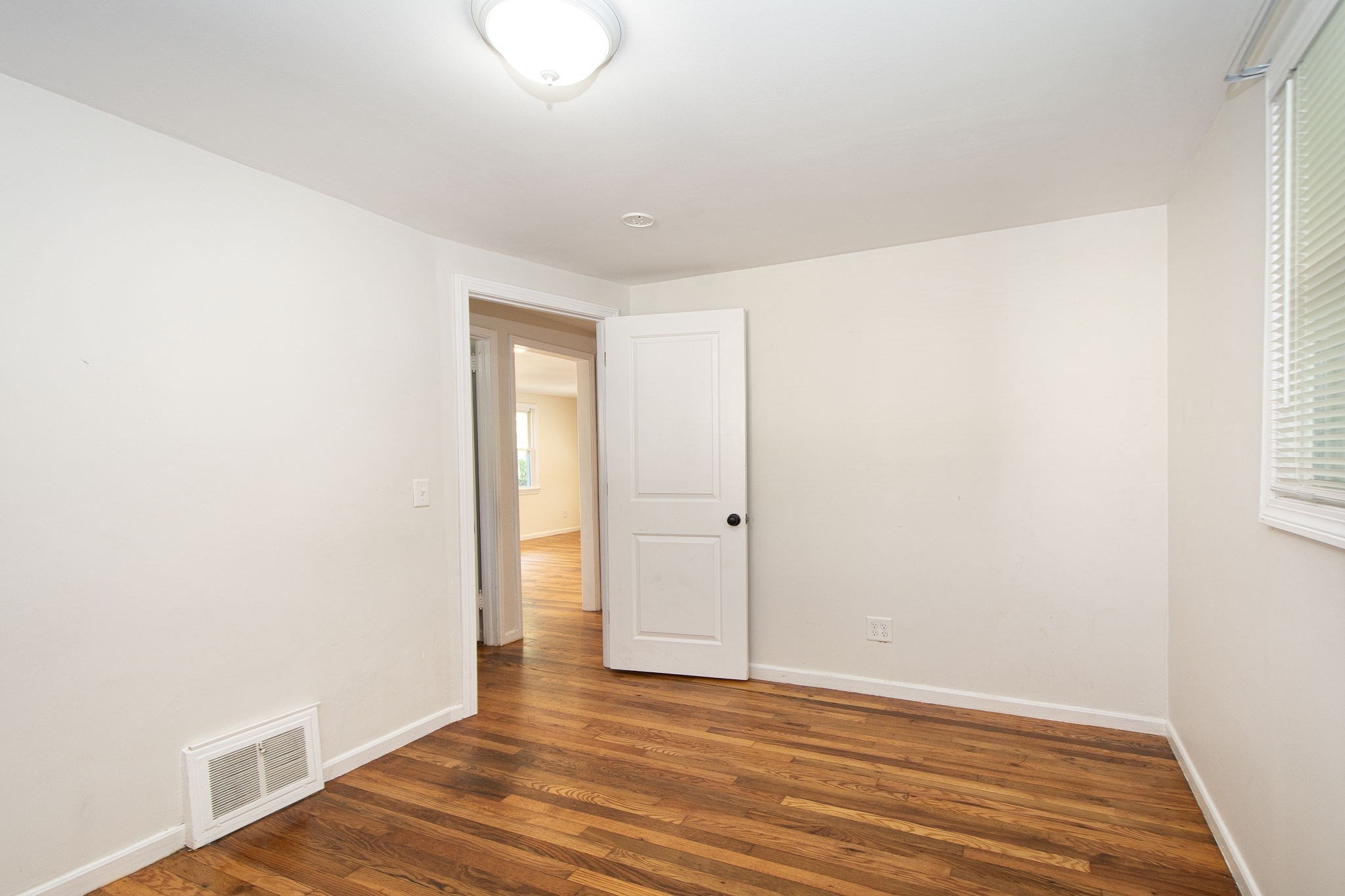 23 Courier St. Property Photo 19