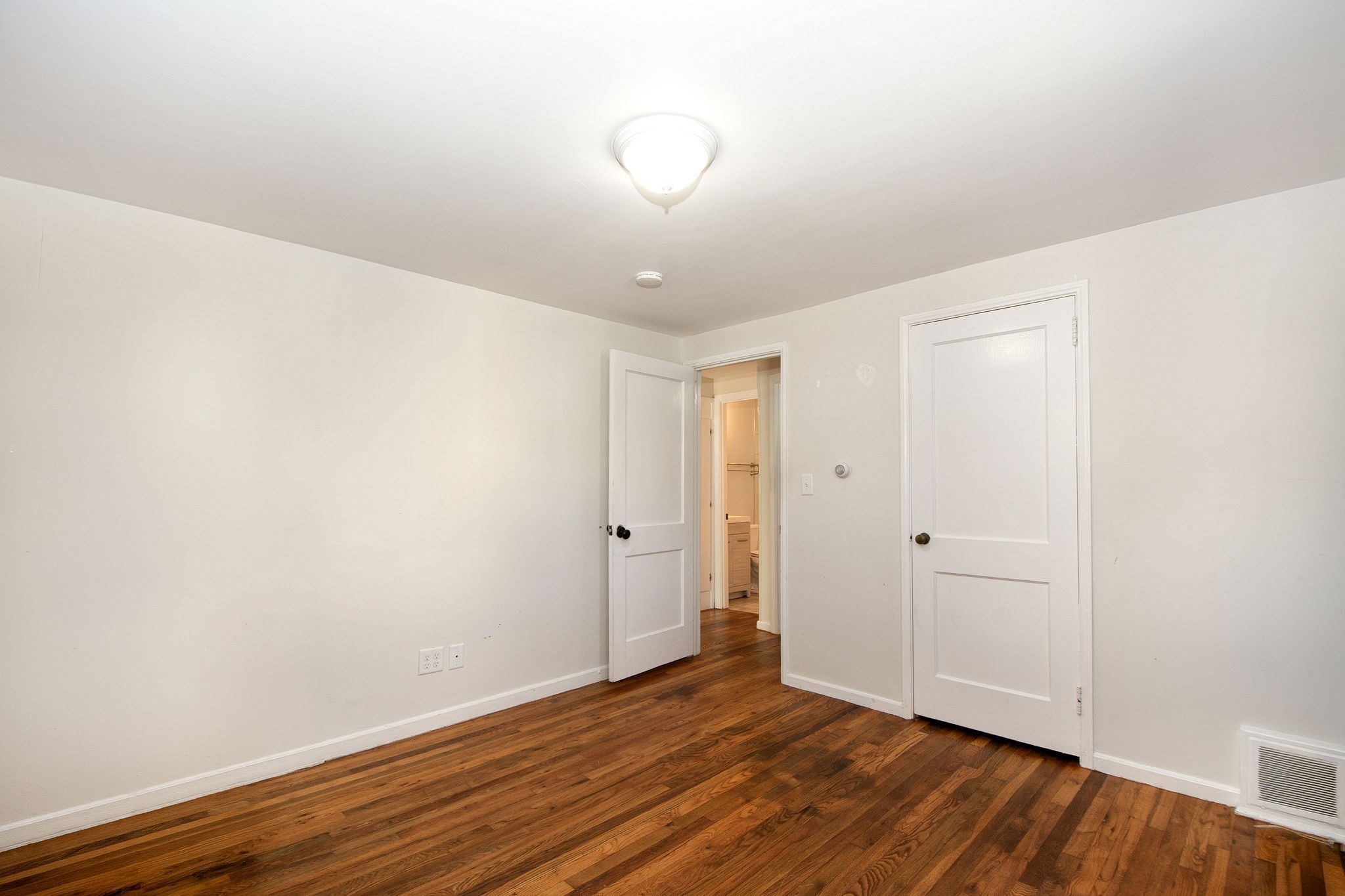 23 Courier St. Property Photo 22