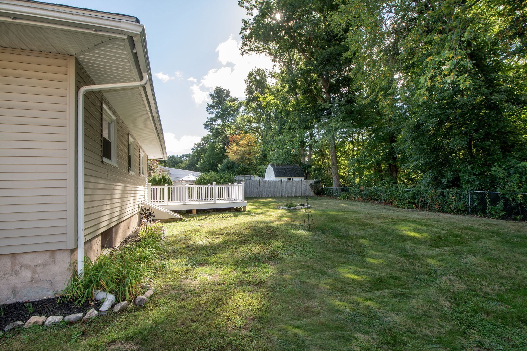 23 Courier St. Property Photo 23