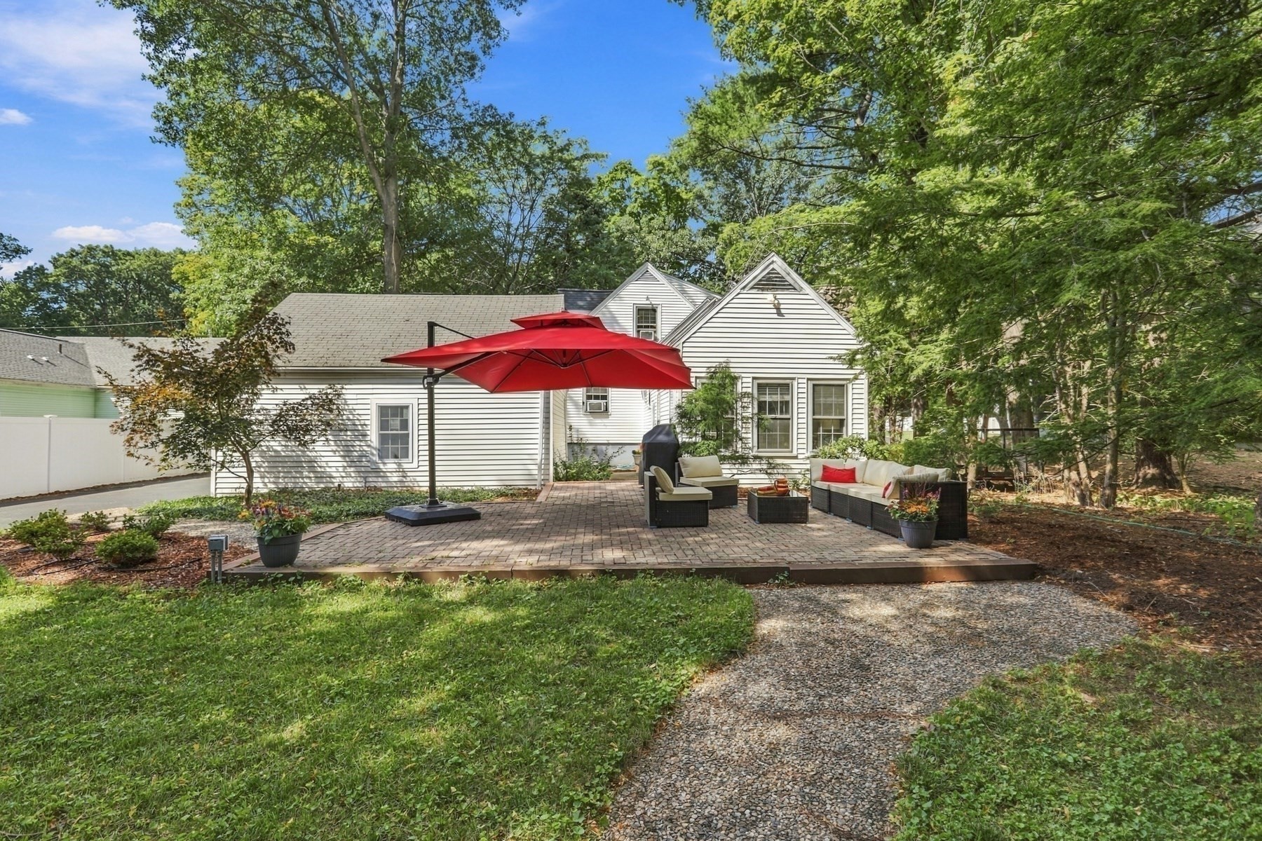 76 Curtis Street Property Photo 2