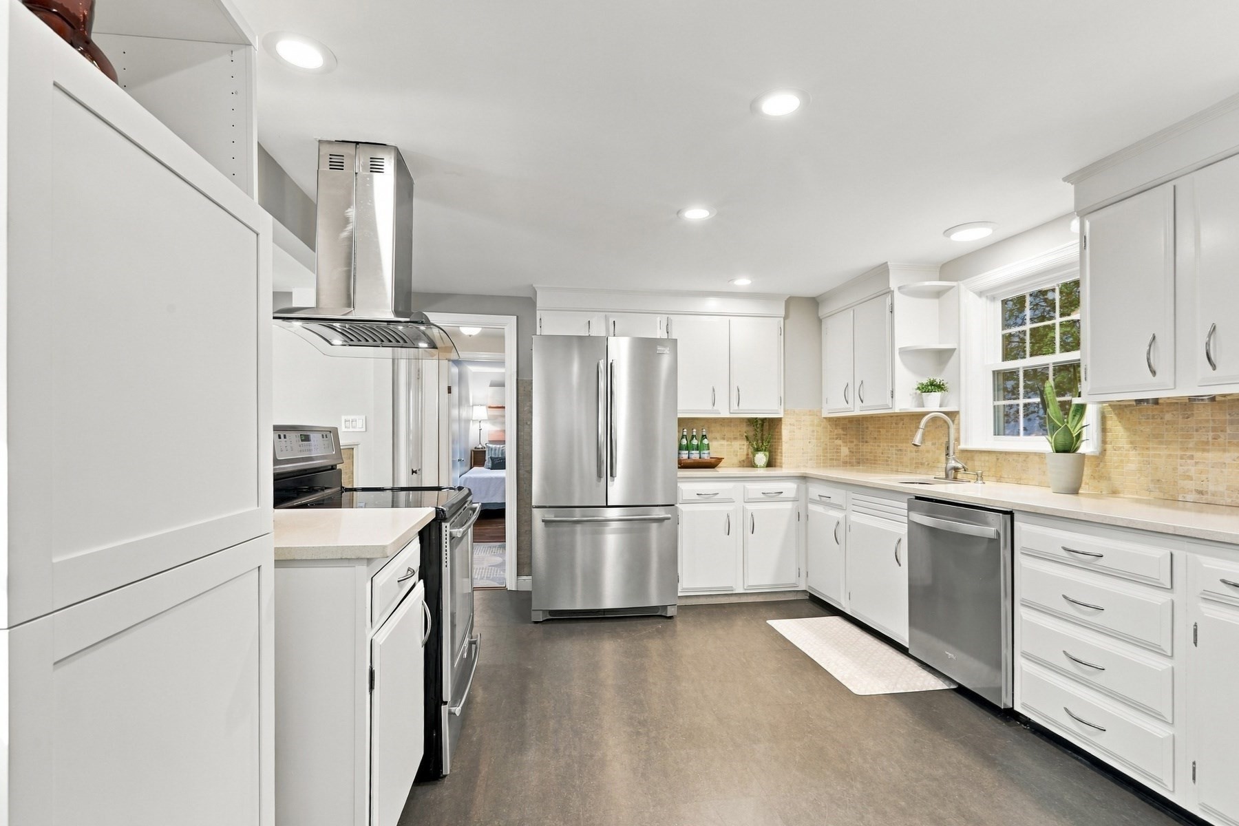 76 Curtis Street Property Photo 11