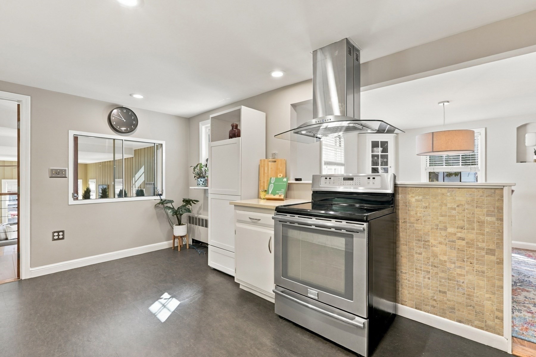 76 Curtis Street Property Photo 12