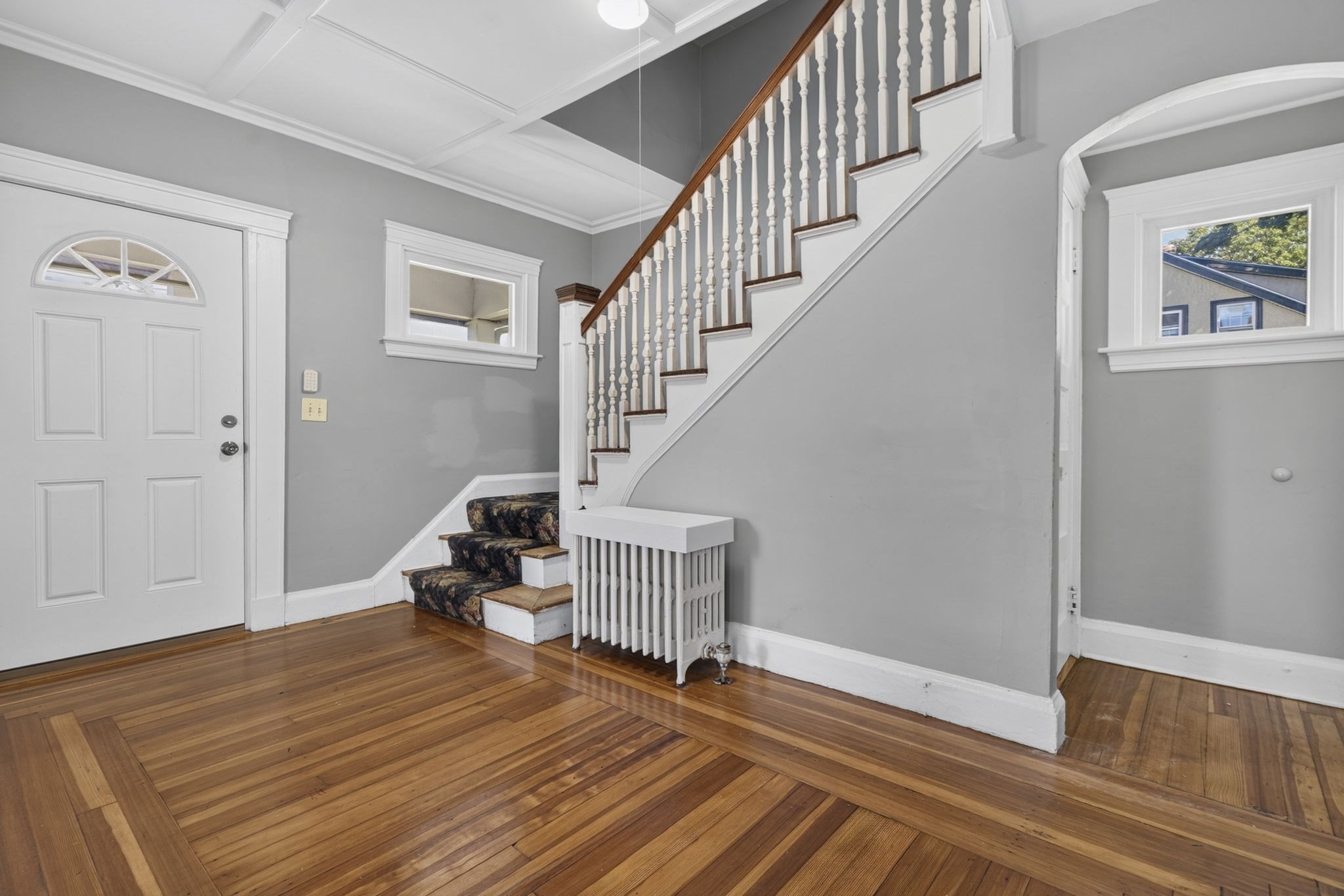 121 Oakland St Property Photo 6